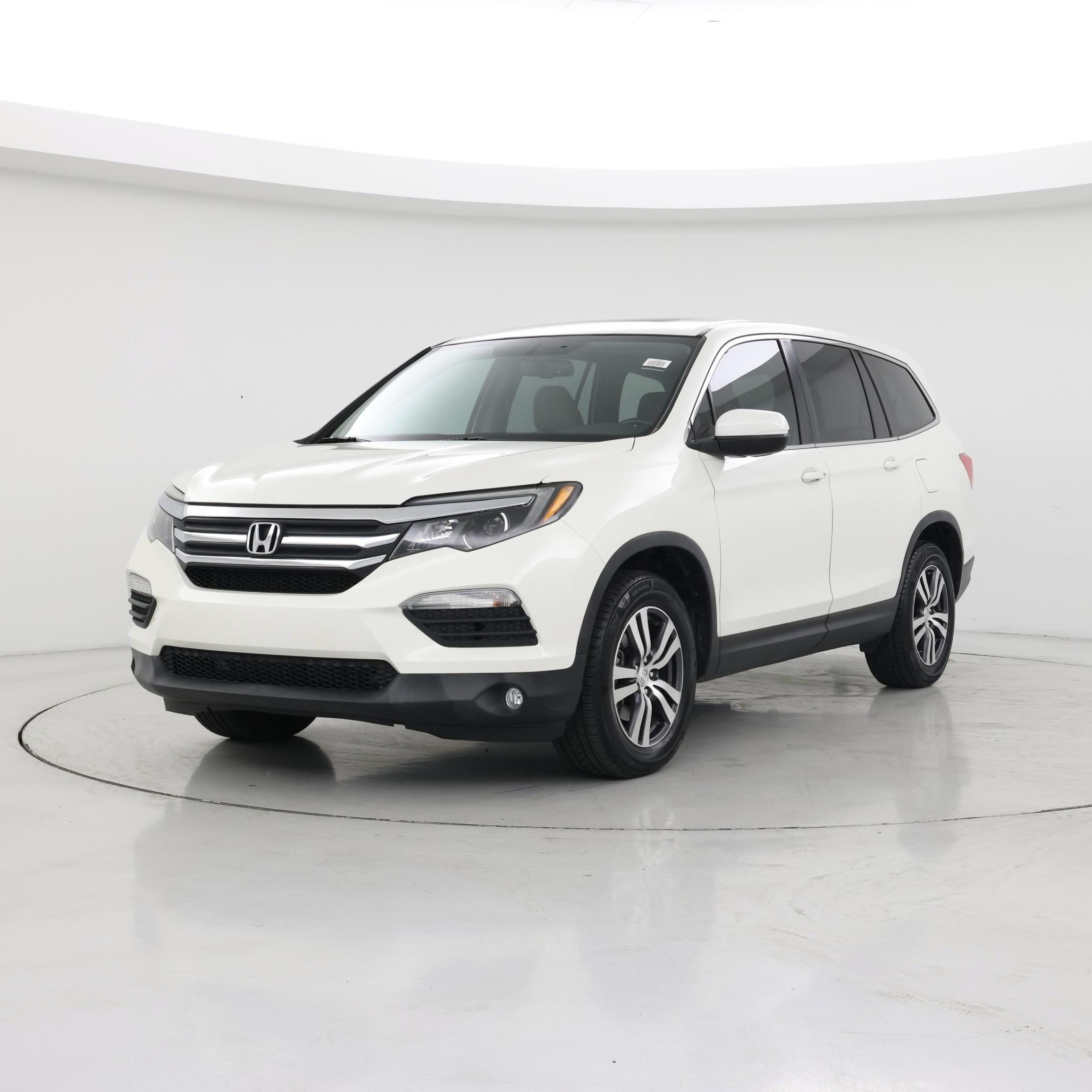 Thumbnail: 2017 Honda Pilot - 4