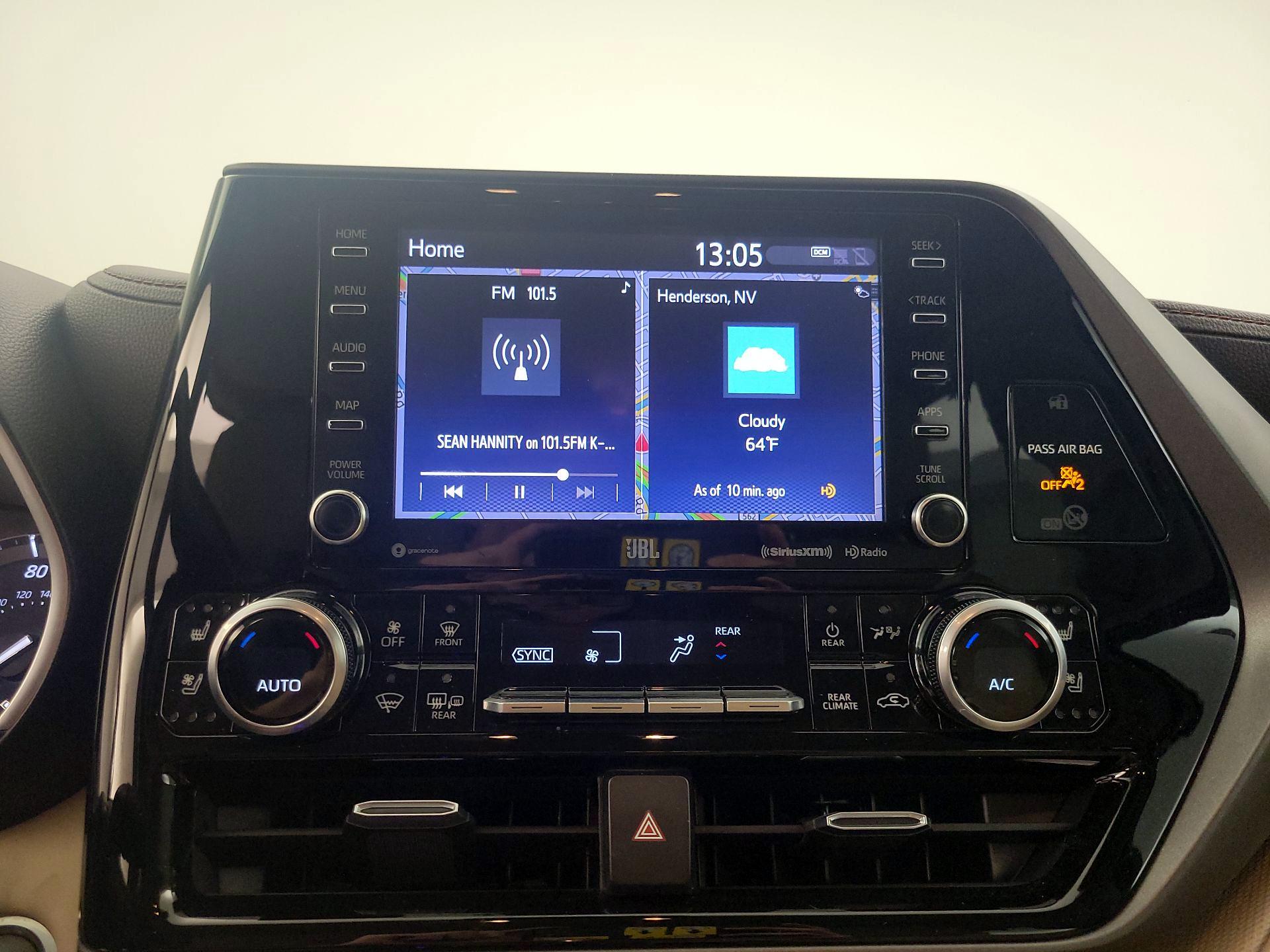 Thumbnail: 2021 Toyota Highlander - 16