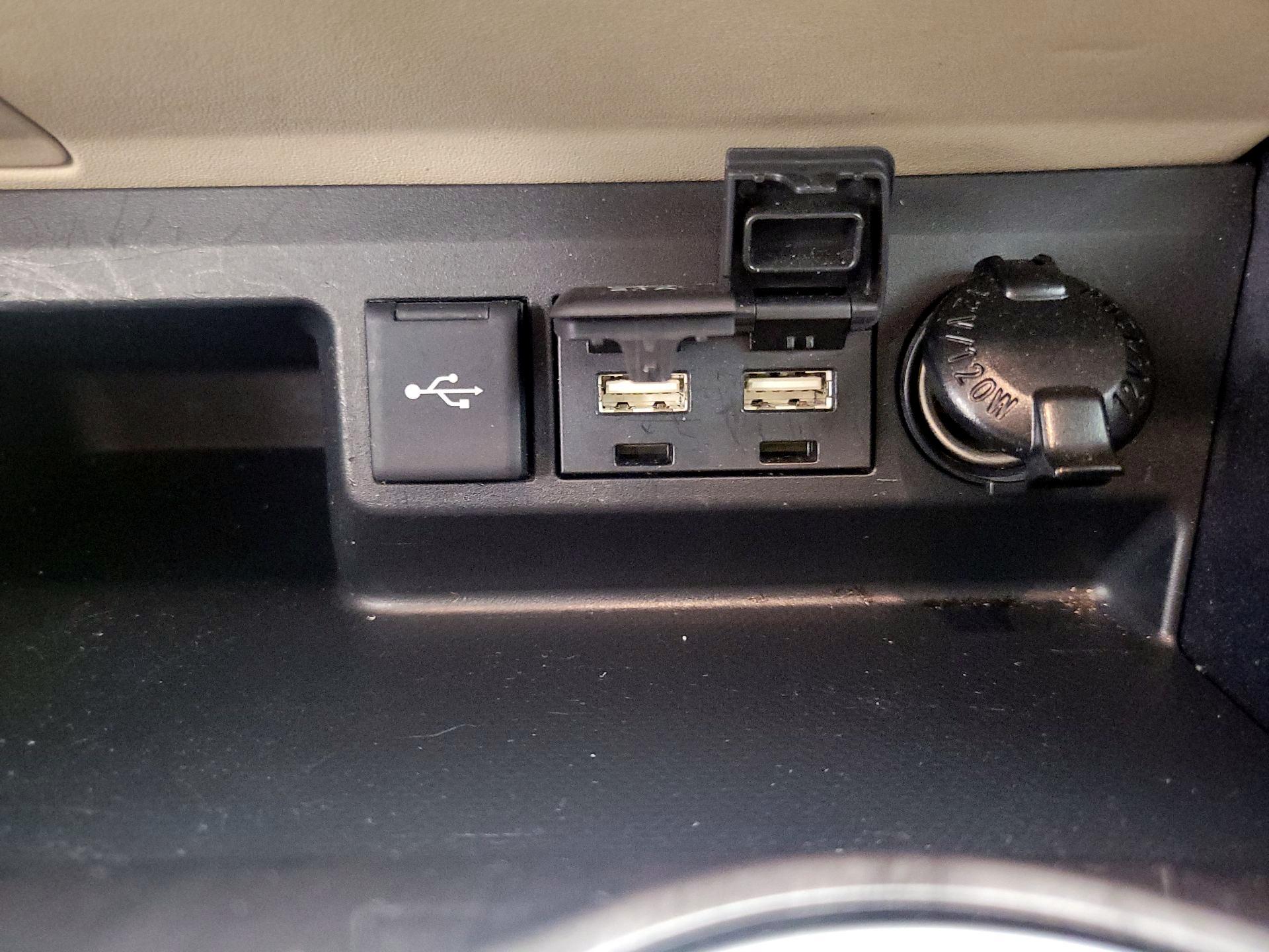 Thumbnail: 2021 Toyota Highlander - 19