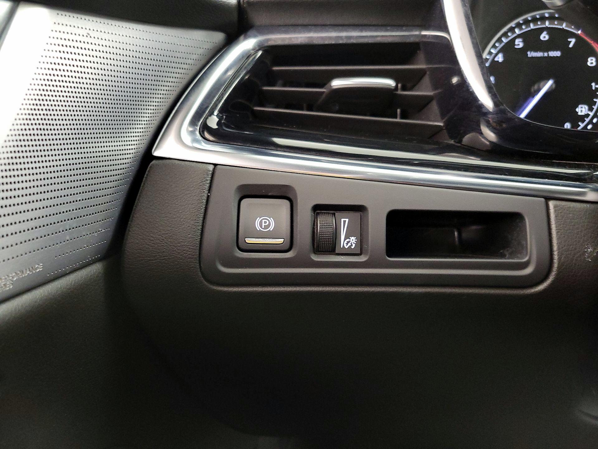 Thumbnail: 2021 Cadillac XT6 - 13