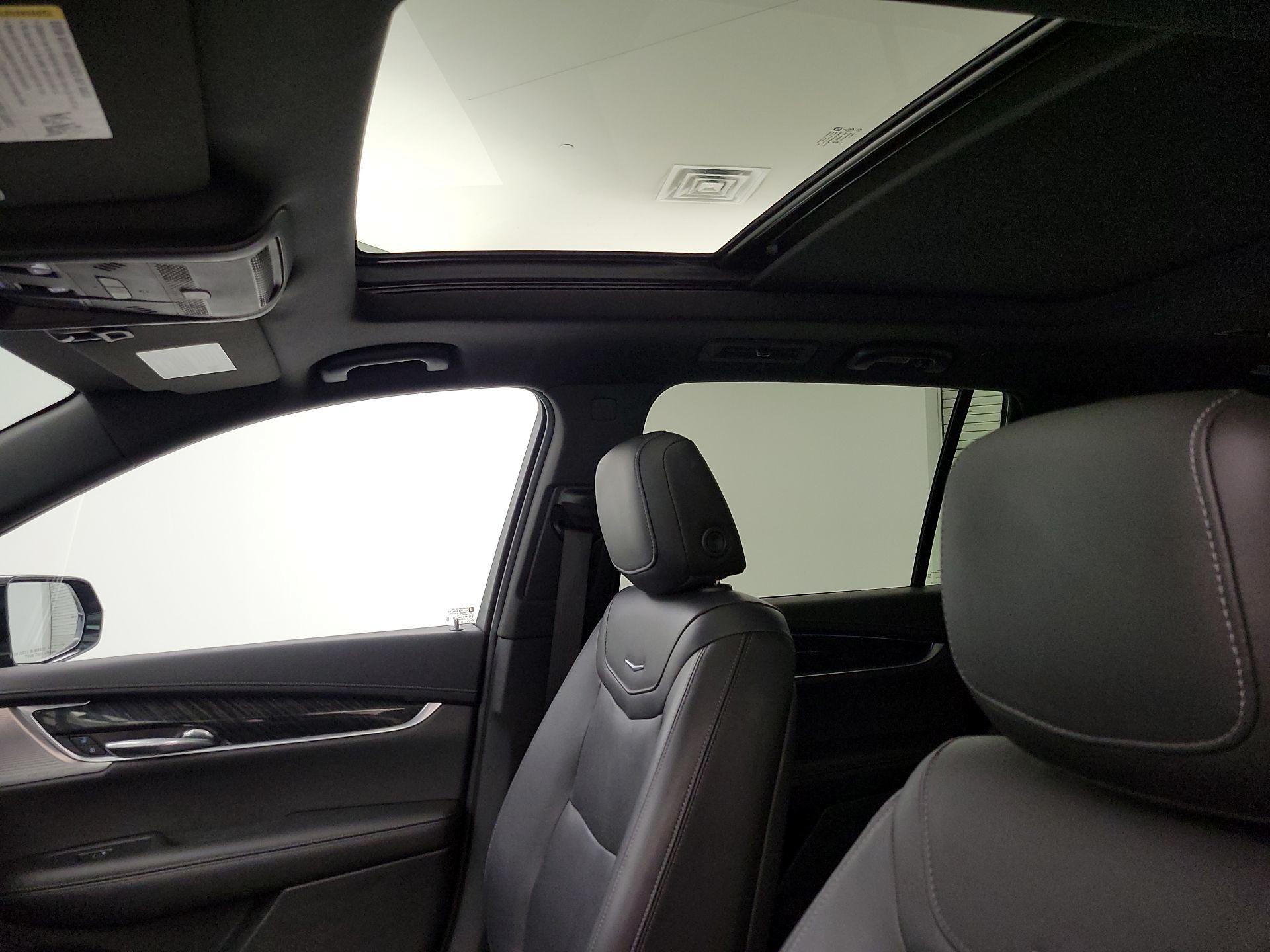 Thumbnail: 2021 Cadillac XT6 - 19