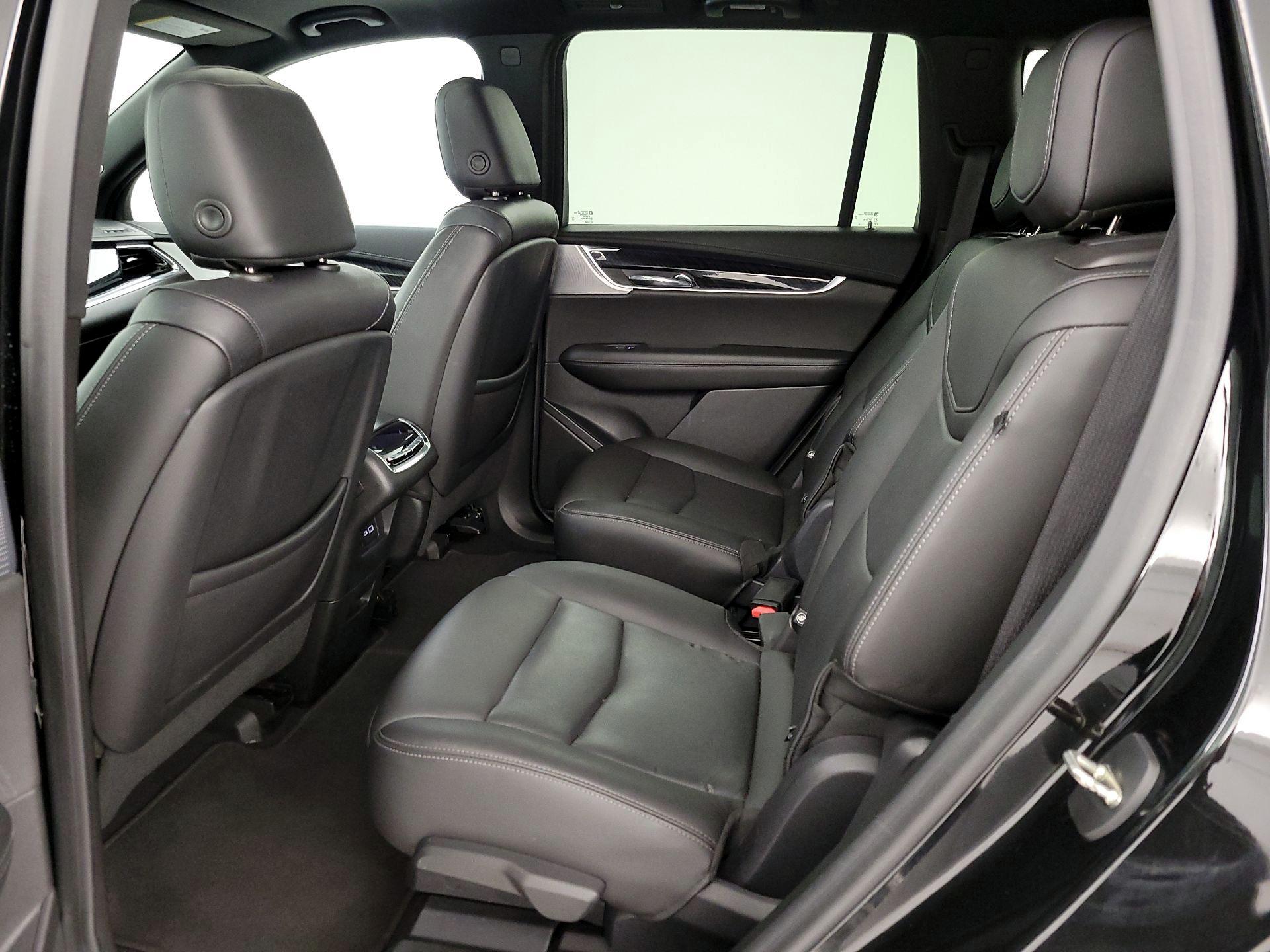 Thumbnail: 2021 Cadillac XT6 - 20