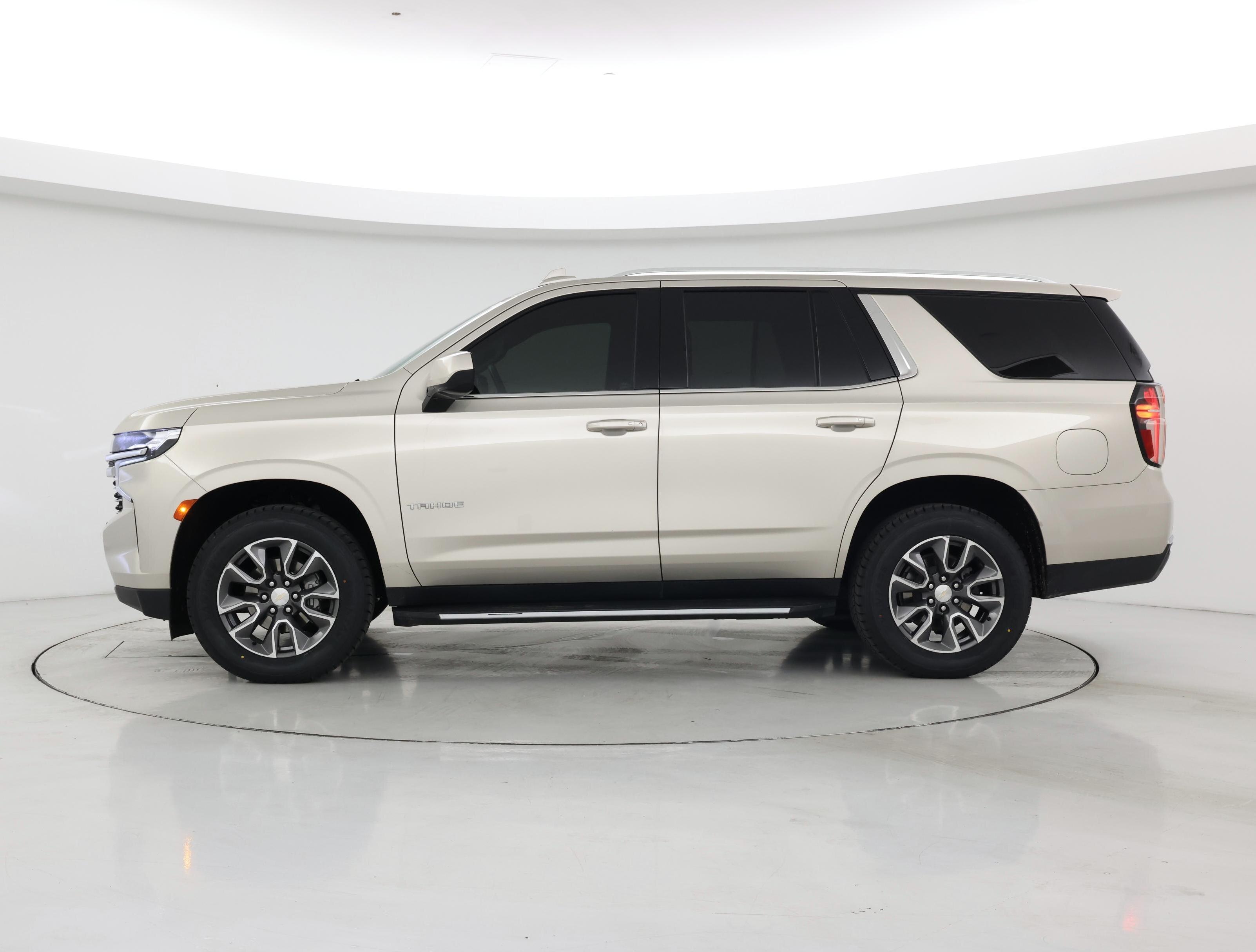 Thumbnail: 2021 Chevrolet Tahoe - 3