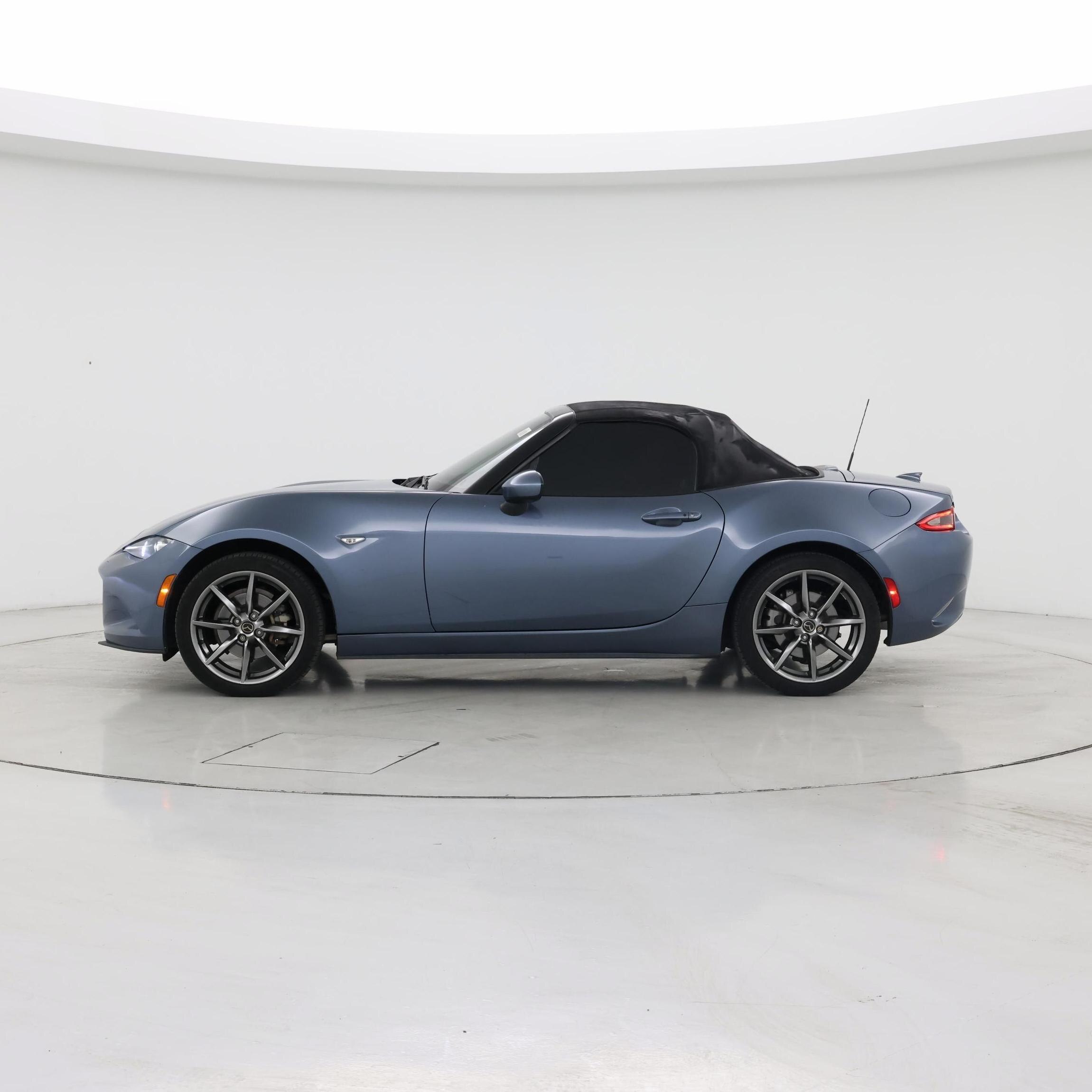 Thumbnail: 2016 Mazda MX-5 Miata - 3