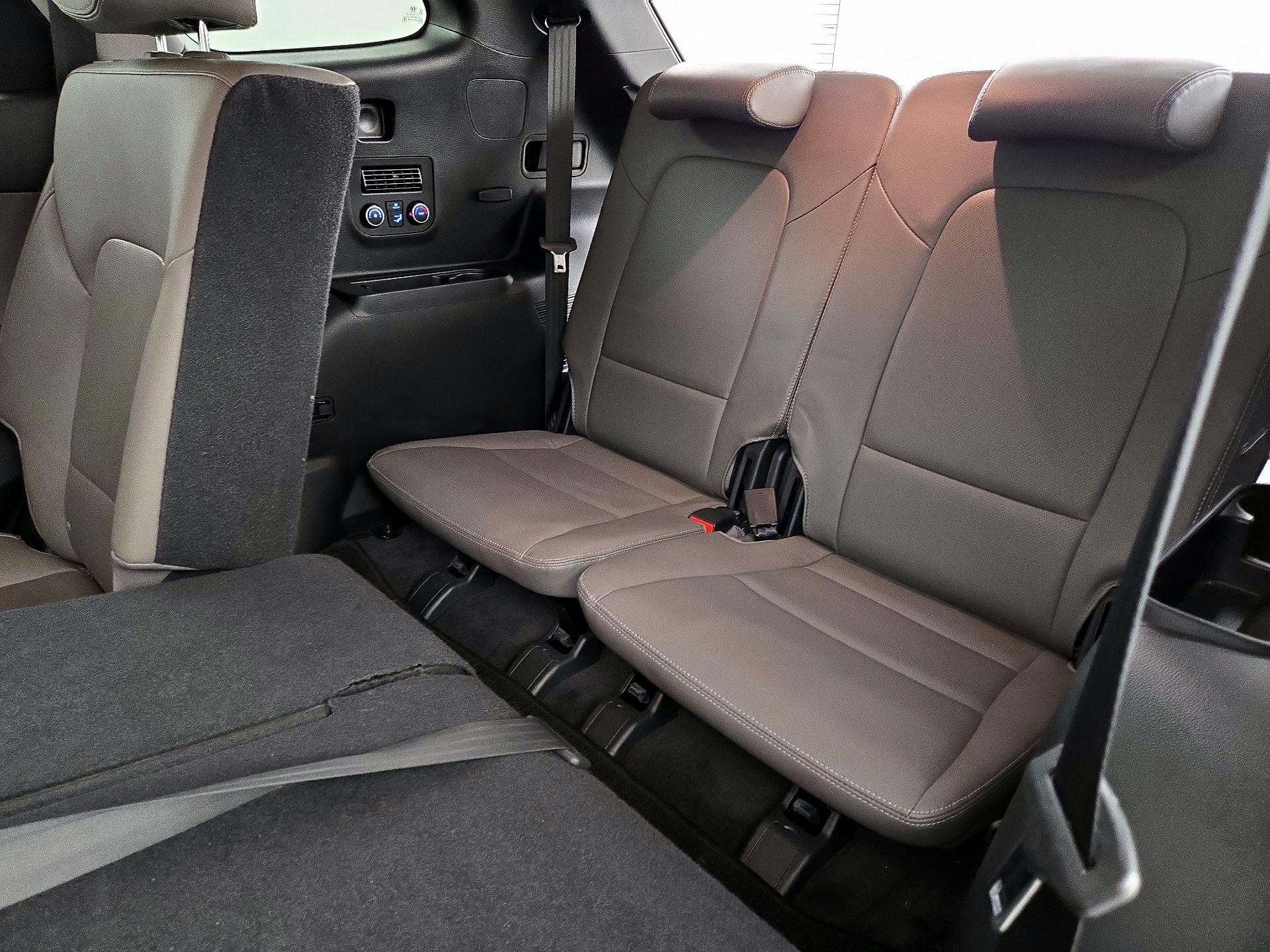 Thumbnail: 2018 Hyundai Santa Fe - 20