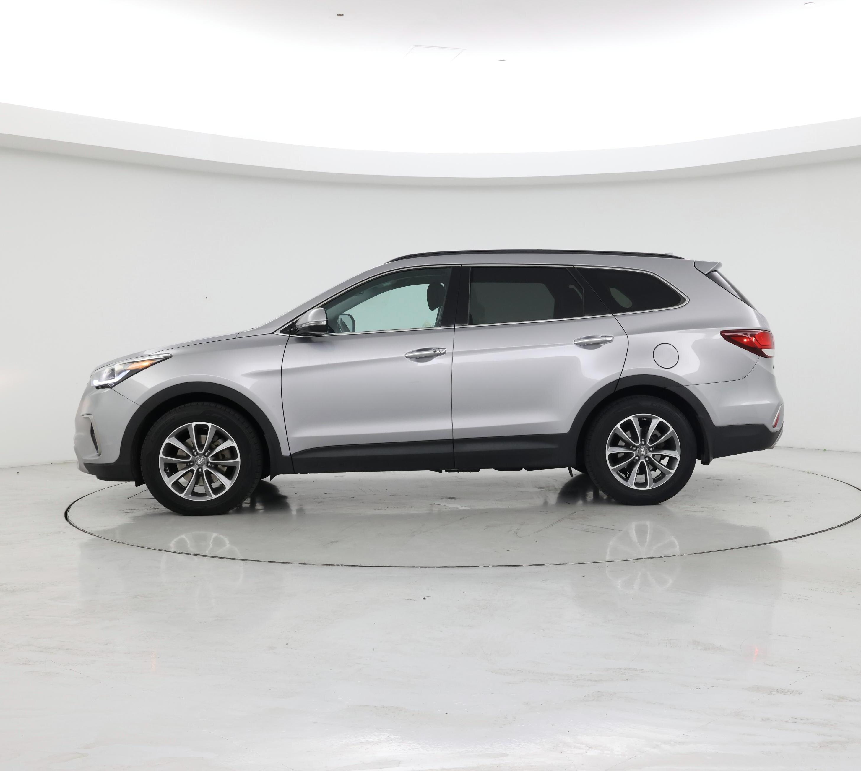 Thumbnail: 2018 Hyundai Santa Fe - 3