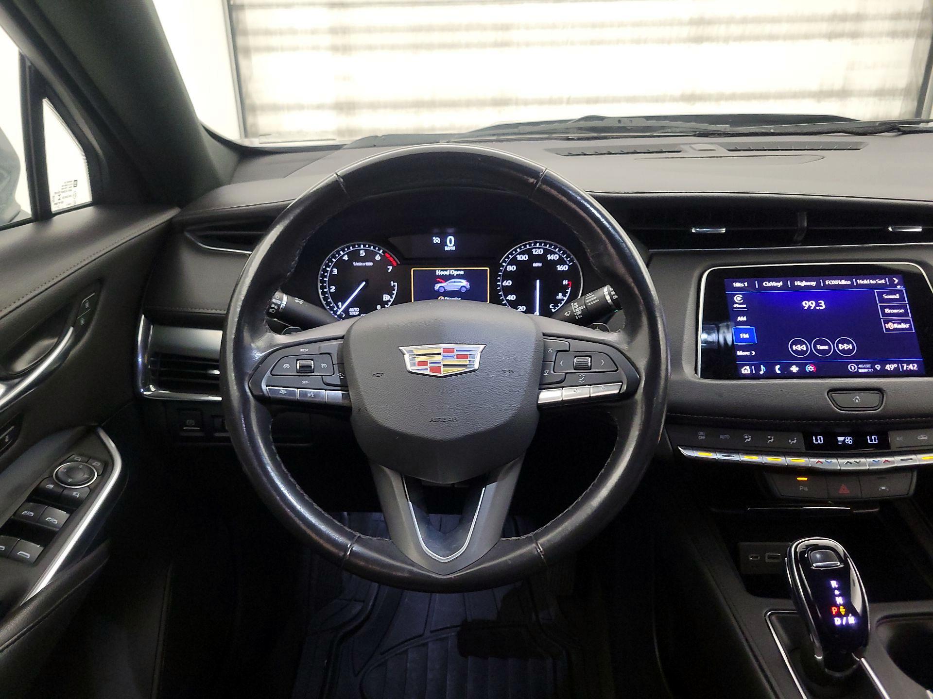 Thumbnail: 2023 Cadillac XT4 - 10