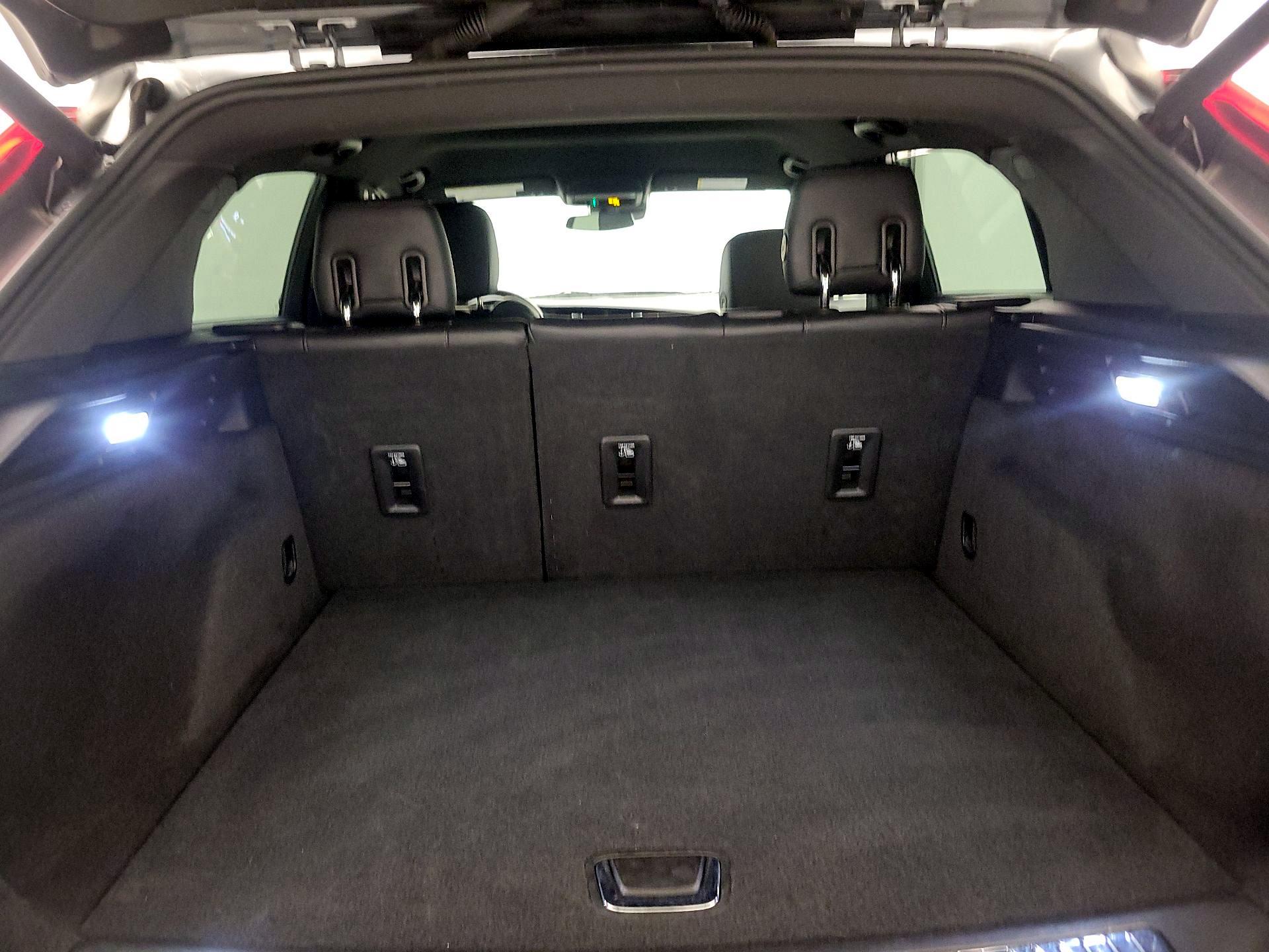 Thumbnail: 2023 Cadillac XT4 - 20