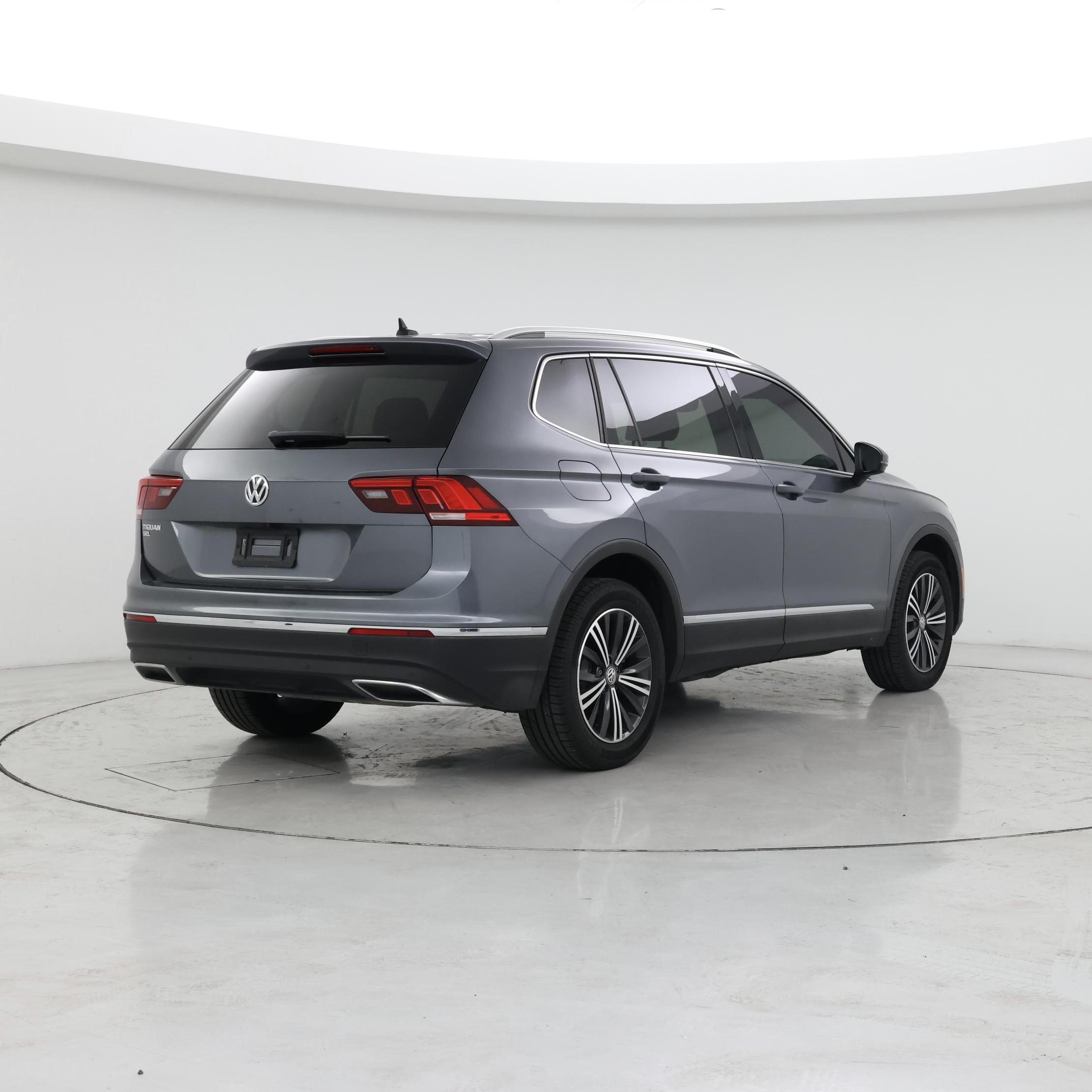 Thumbnail: 2019 Volkswagen Tiguan - 8