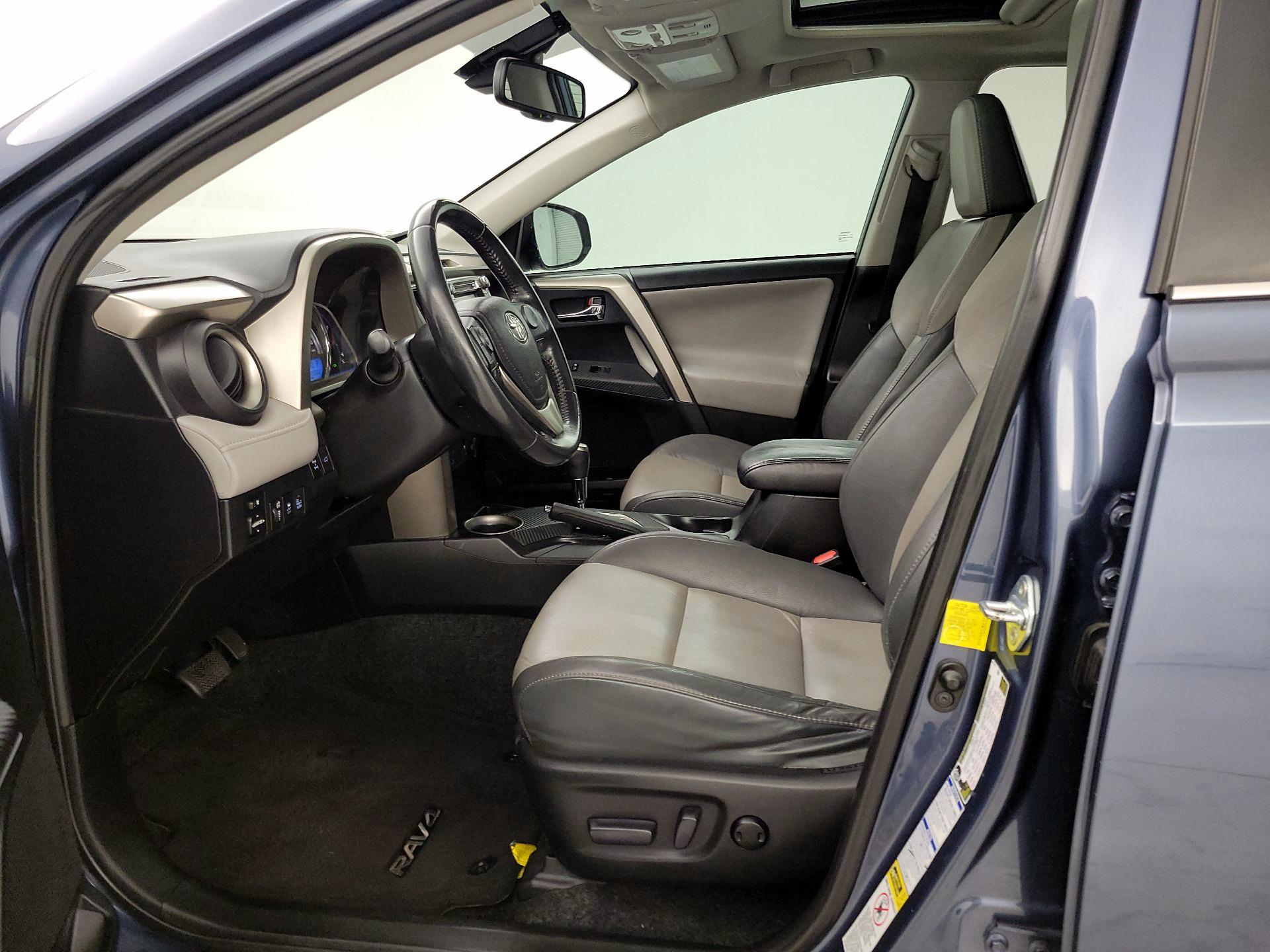 Thumbnail: 2014 Toyota RAV4 - 11