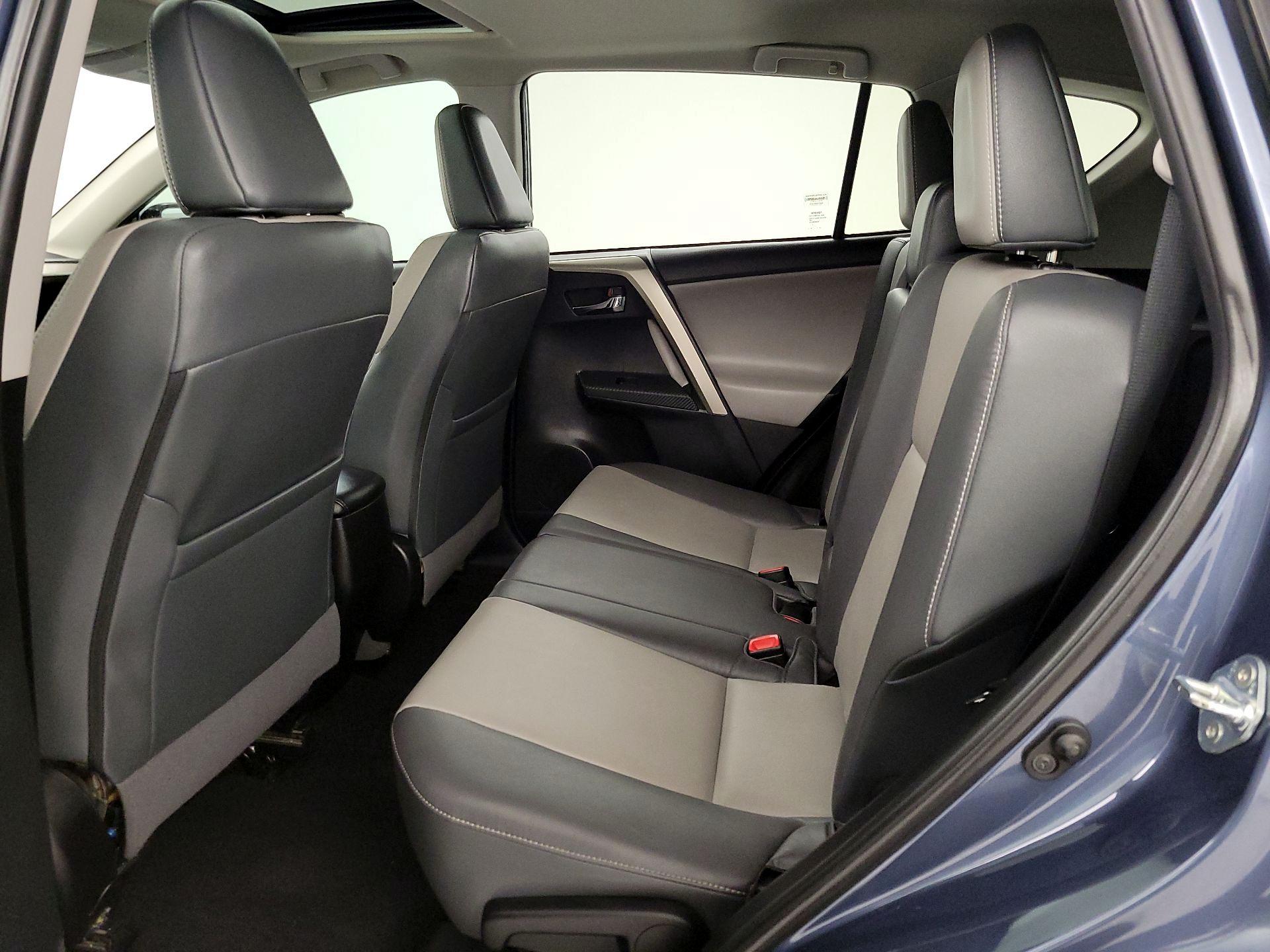 Thumbnail: 2014 Toyota RAV4 - 20