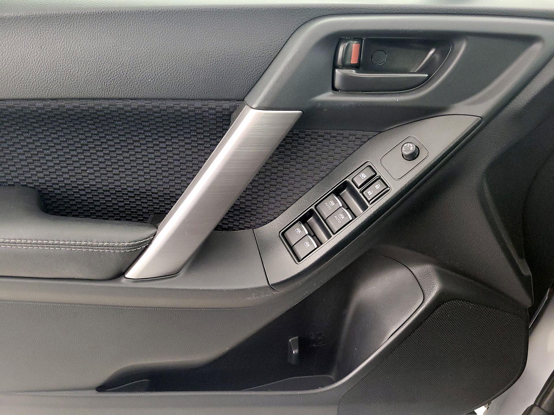 Thumbnail: 2017 Subaru Forester - 12