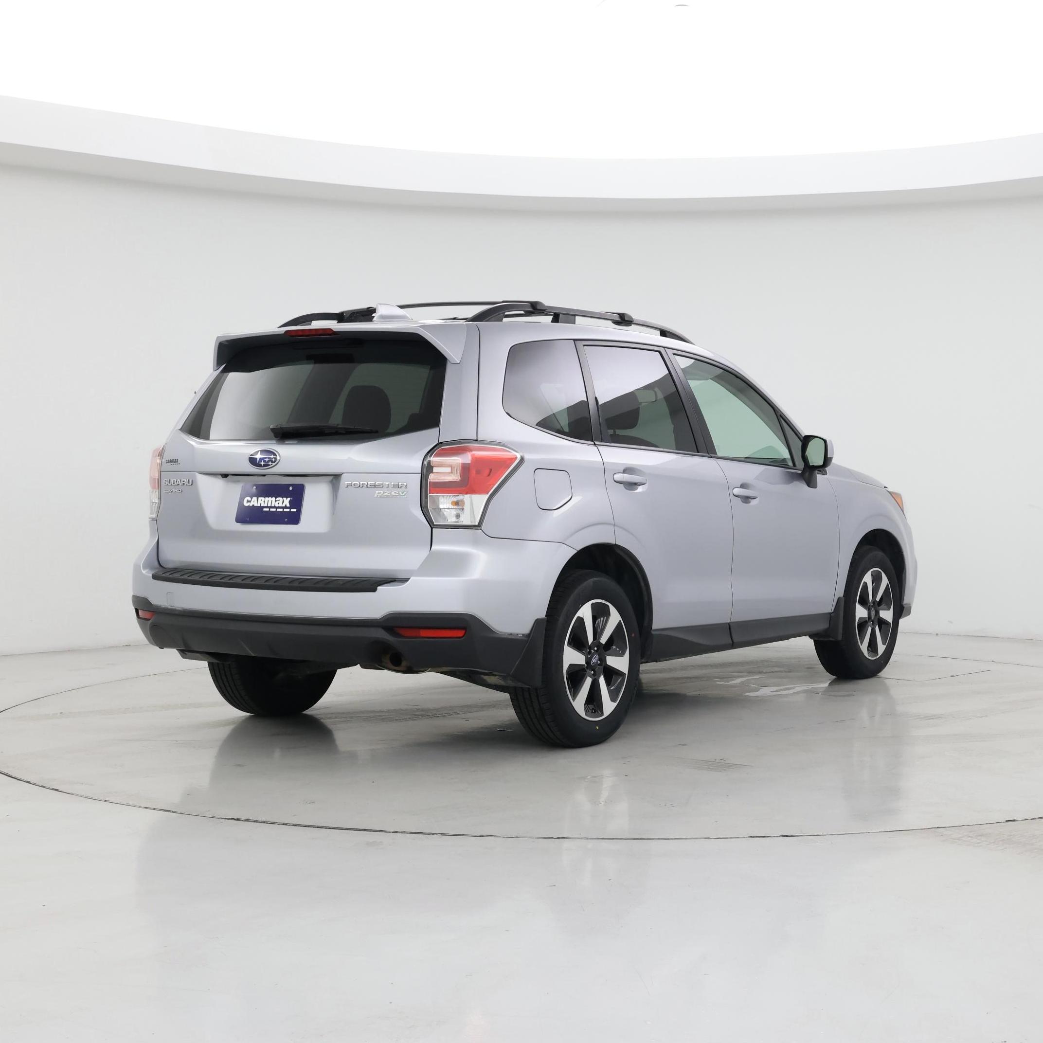 Thumbnail: 2017 Subaru Forester - 8