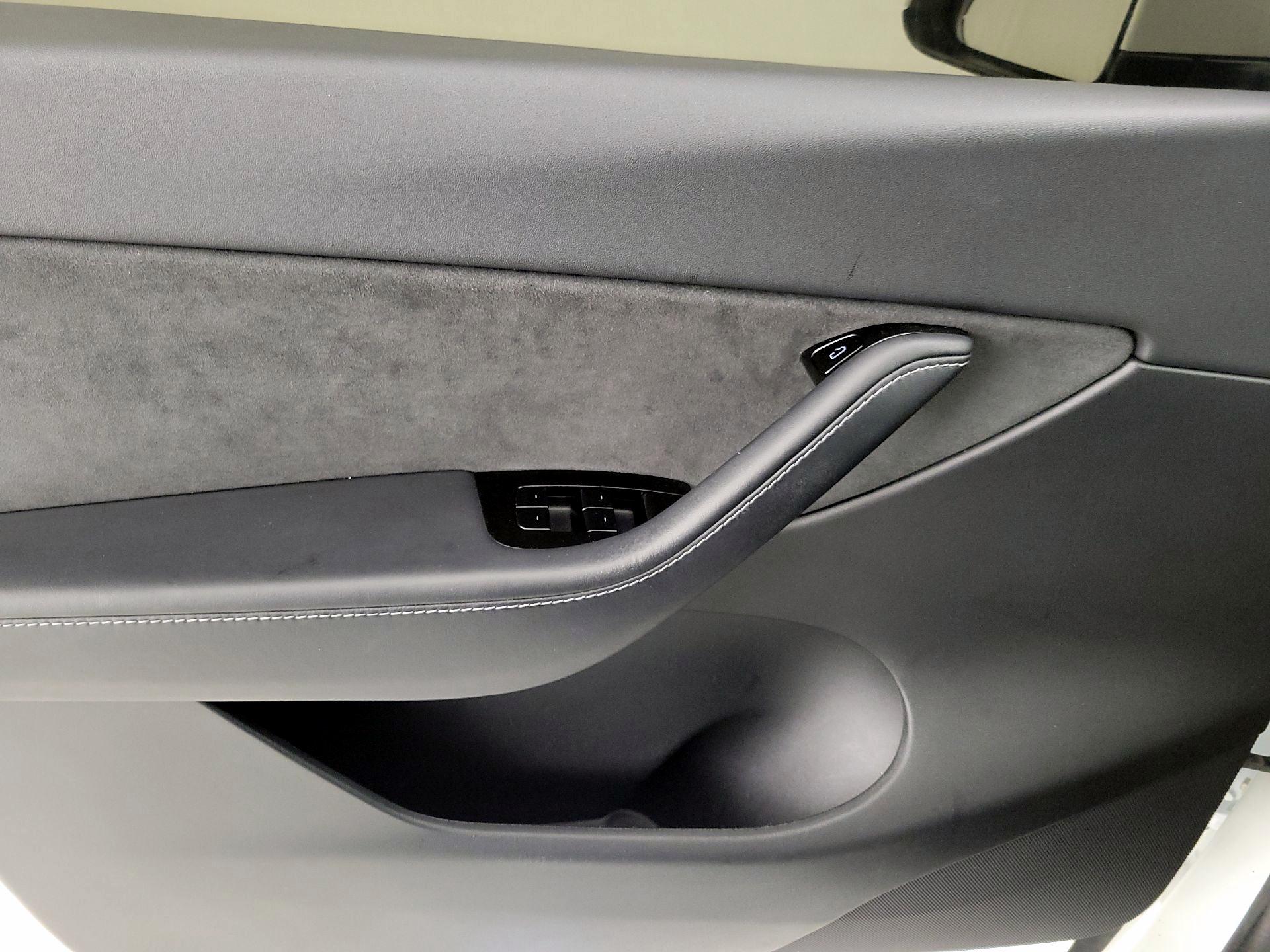 Thumbnail: 2020 Tesla Model Y - 12