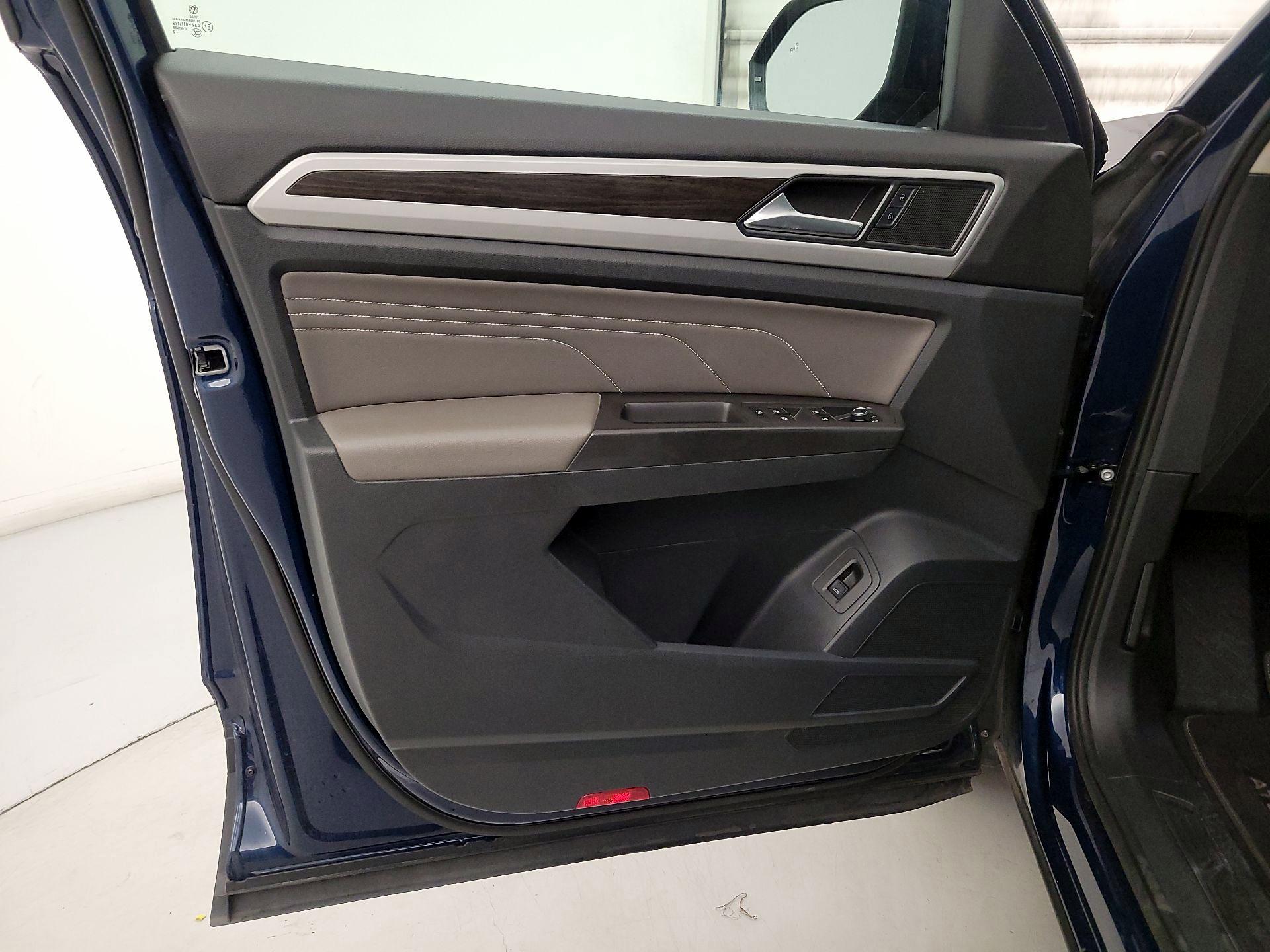 Thumbnail: 2022 Volkswagen Atlas - 12