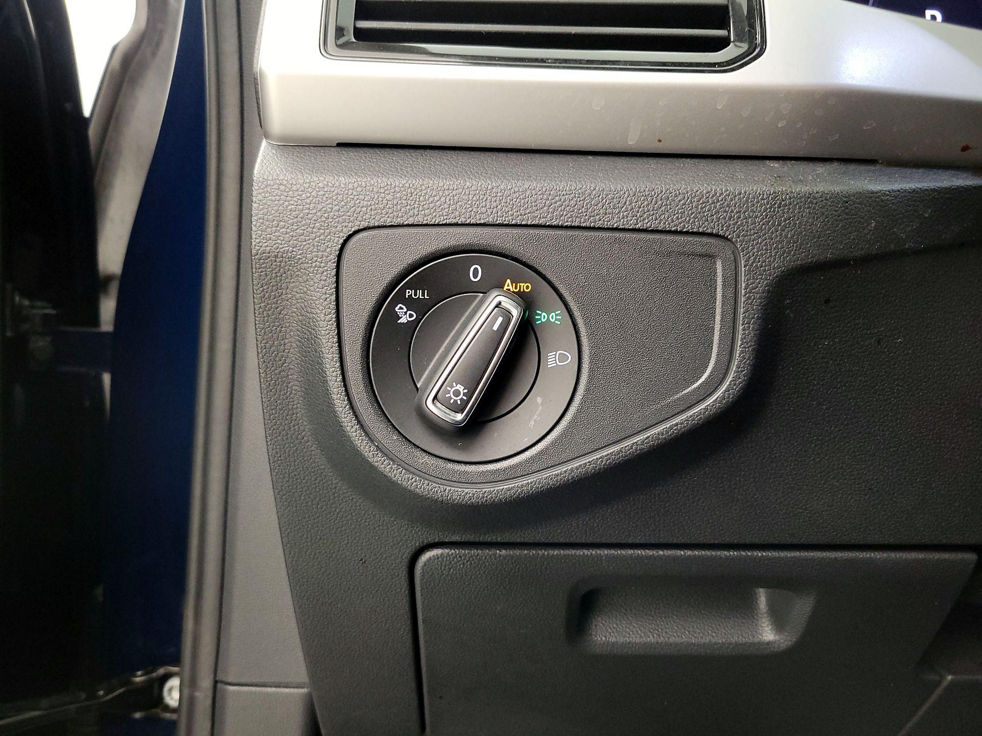 Thumbnail: 2022 Volkswagen Atlas - 13