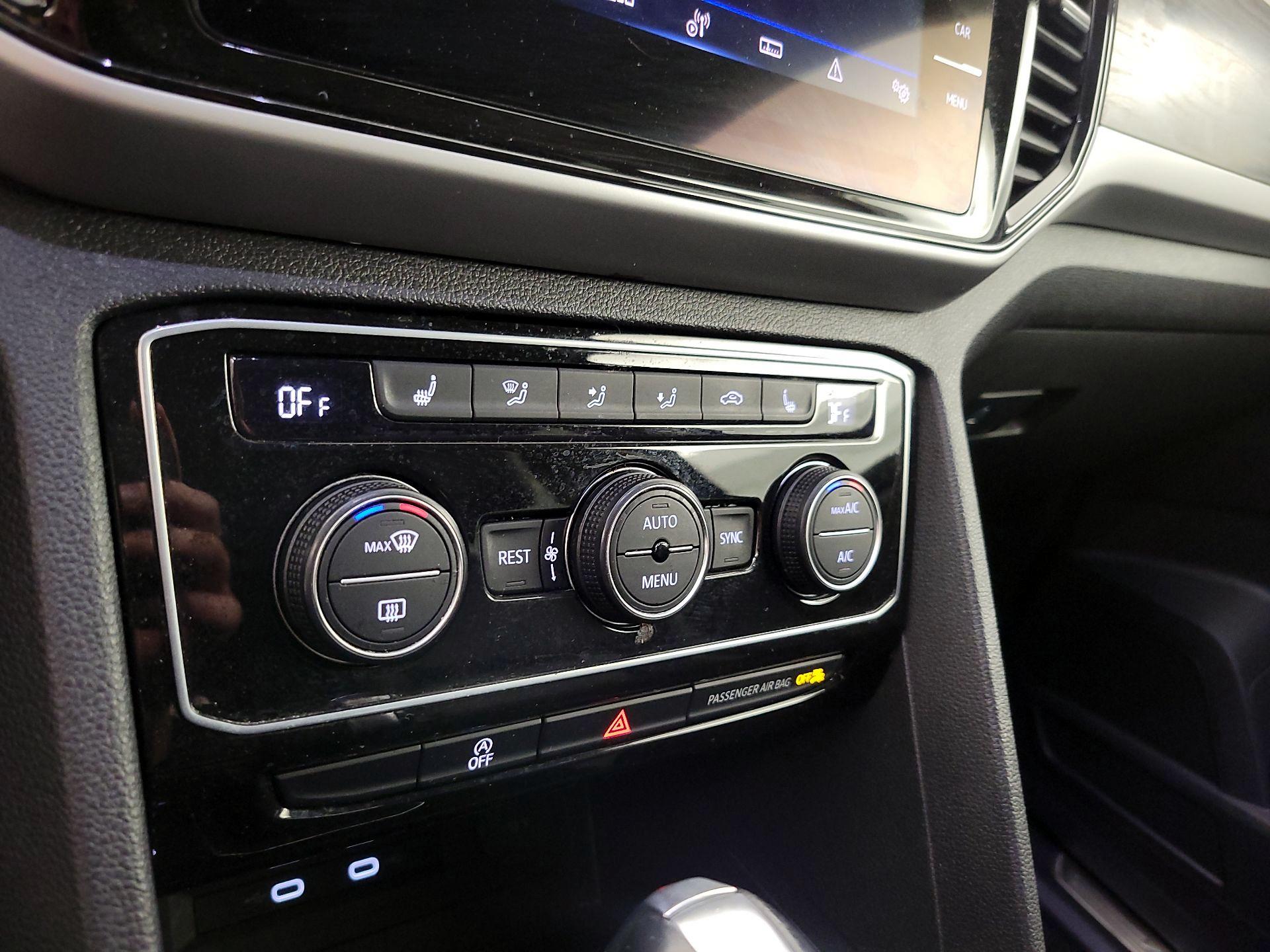 Thumbnail: 2022 Volkswagen Atlas - 16