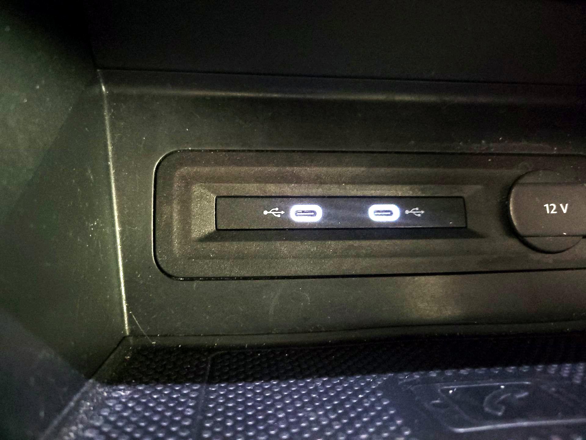 Thumbnail: 2022 Volkswagen Atlas - 18