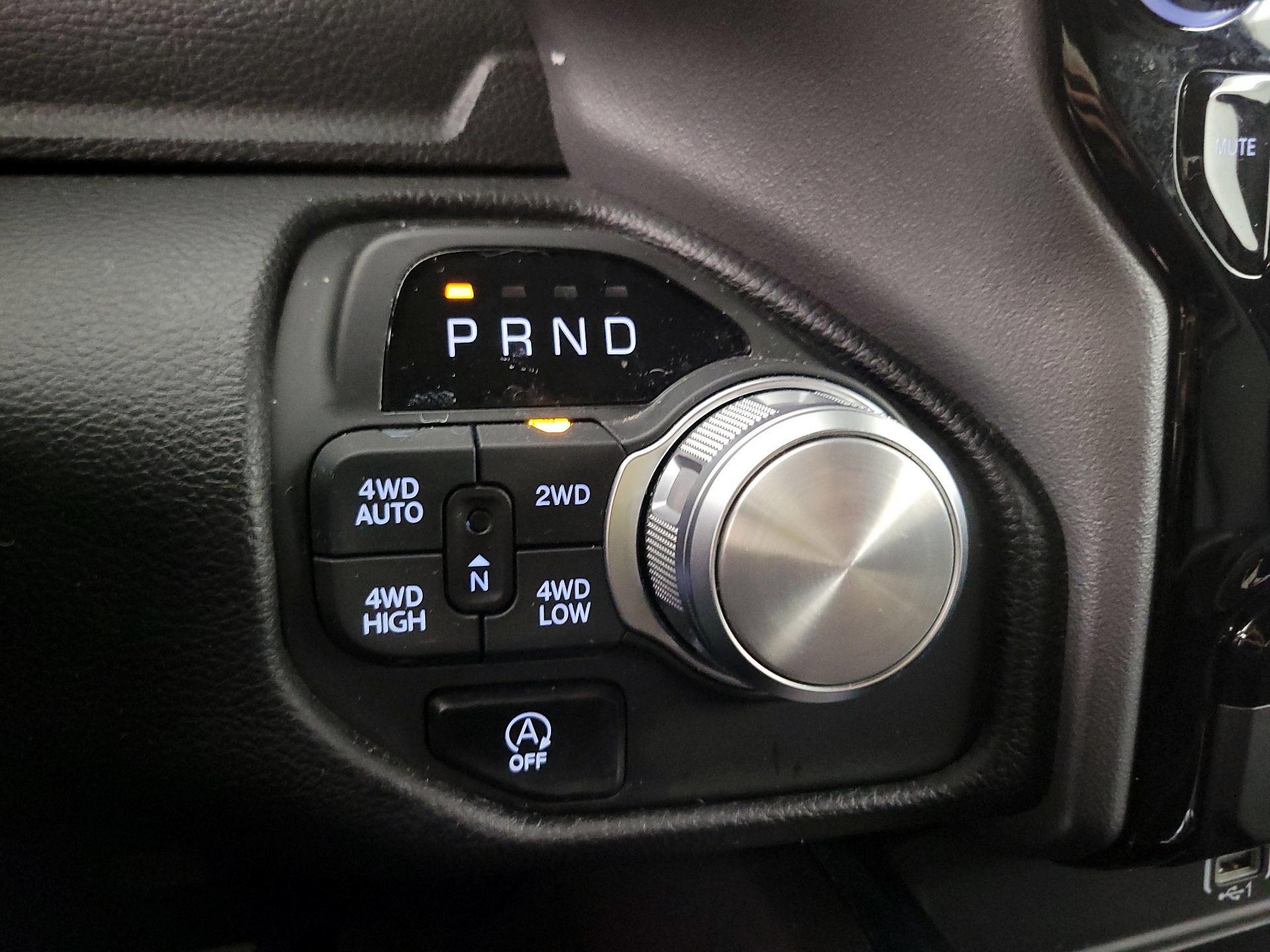 Thumbnail: 2025 RAM 1500 - 18