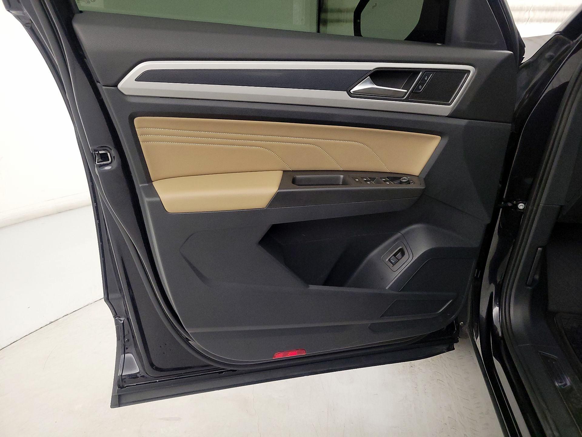 Thumbnail: 2022 Volkswagen Atlas - 12