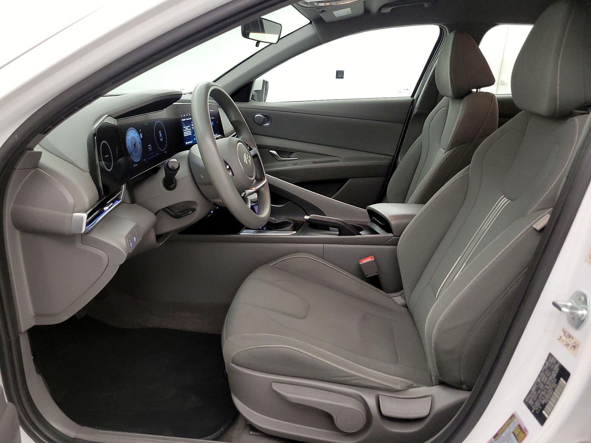 Thumbnail: 2024 Hyundai Elantra - 11