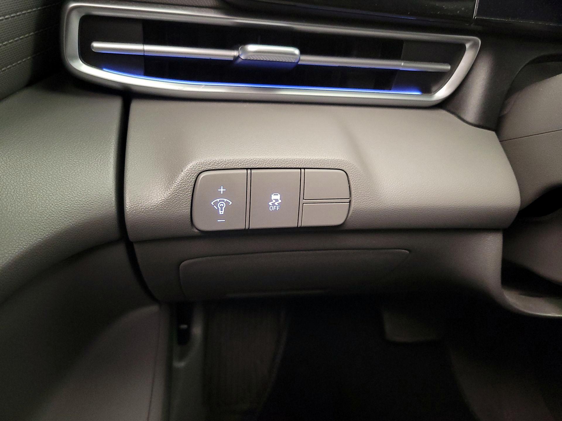 Thumbnail: 2024 Hyundai Elantra - 13