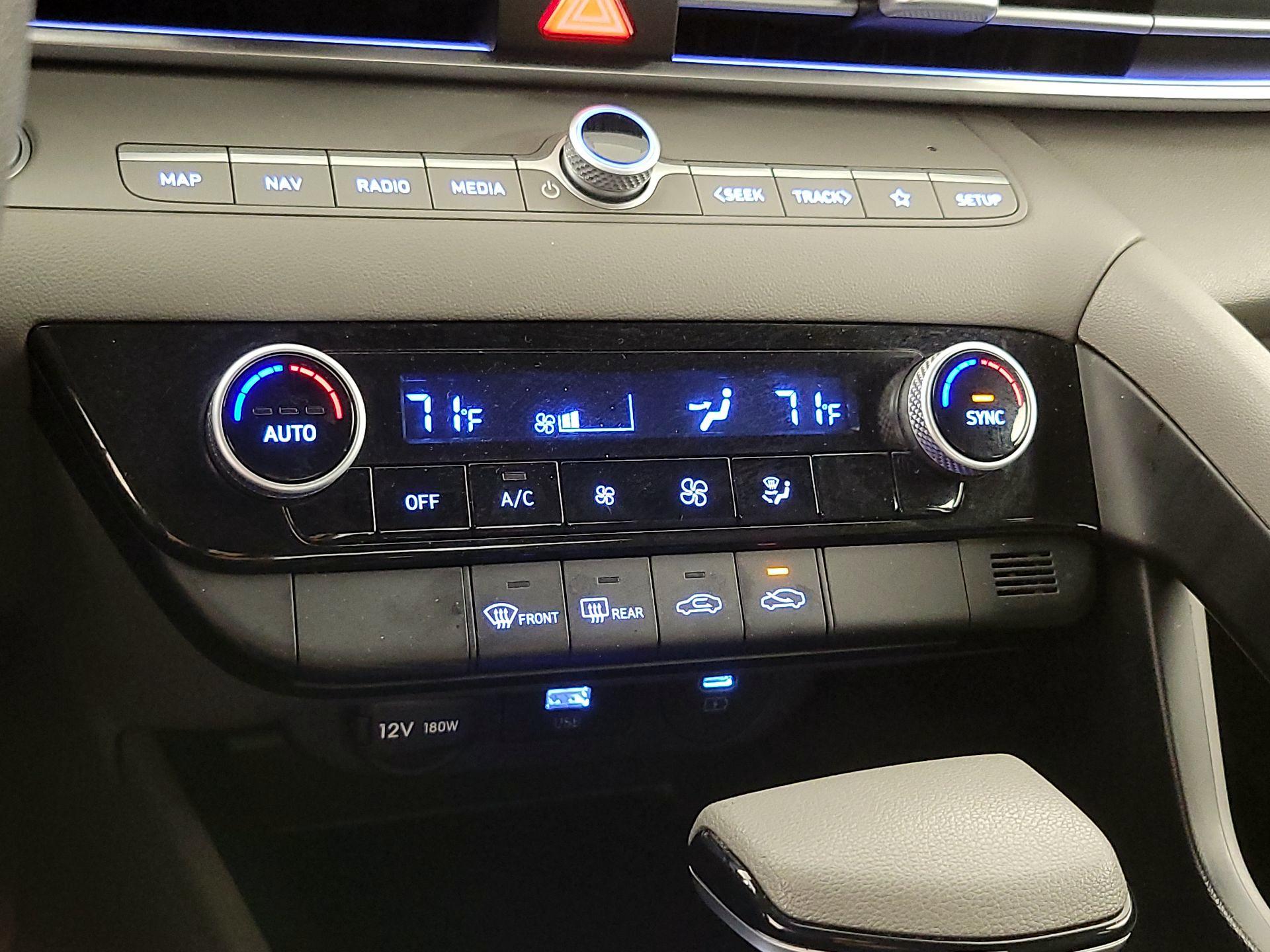 Thumbnail: 2024 Hyundai Elantra - 17