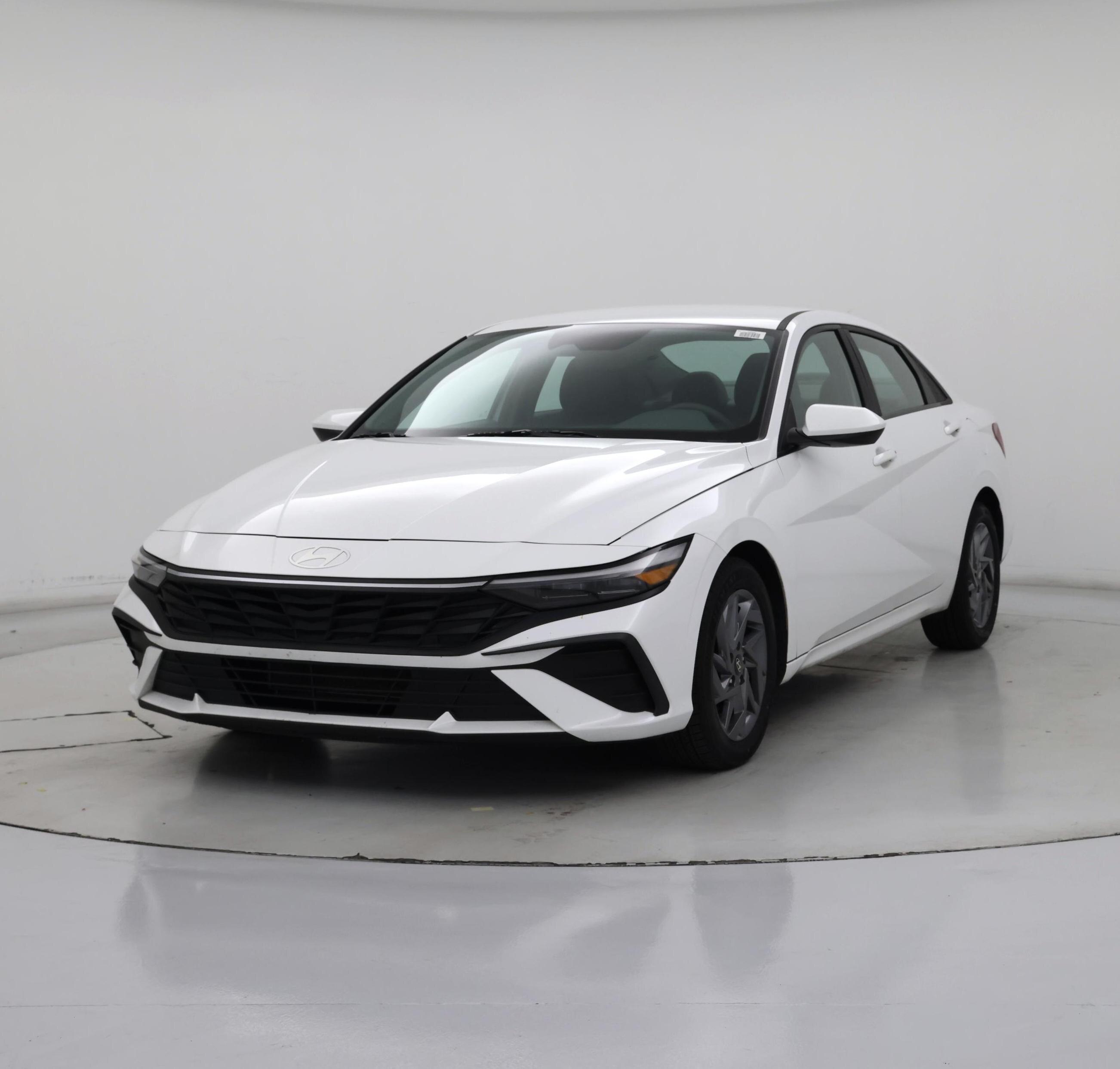 Thumbnail: 2024 Hyundai Elantra - 4