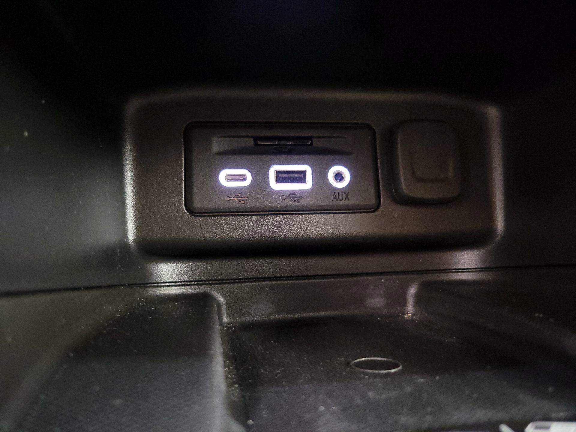 Thumbnail: 2022 Chevrolet Equinox - 19