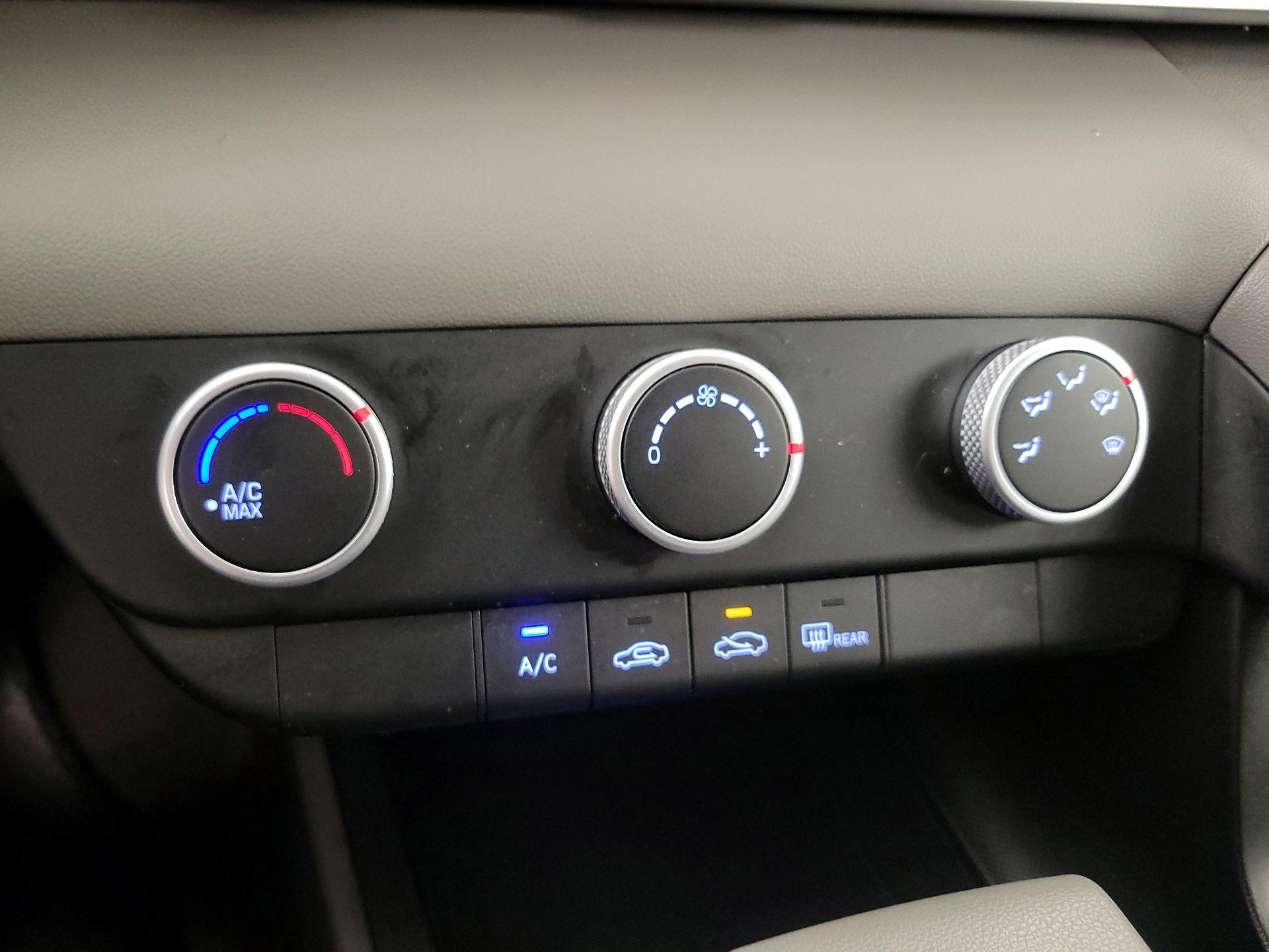 Thumbnail: 2024 Hyundai Elantra - 16