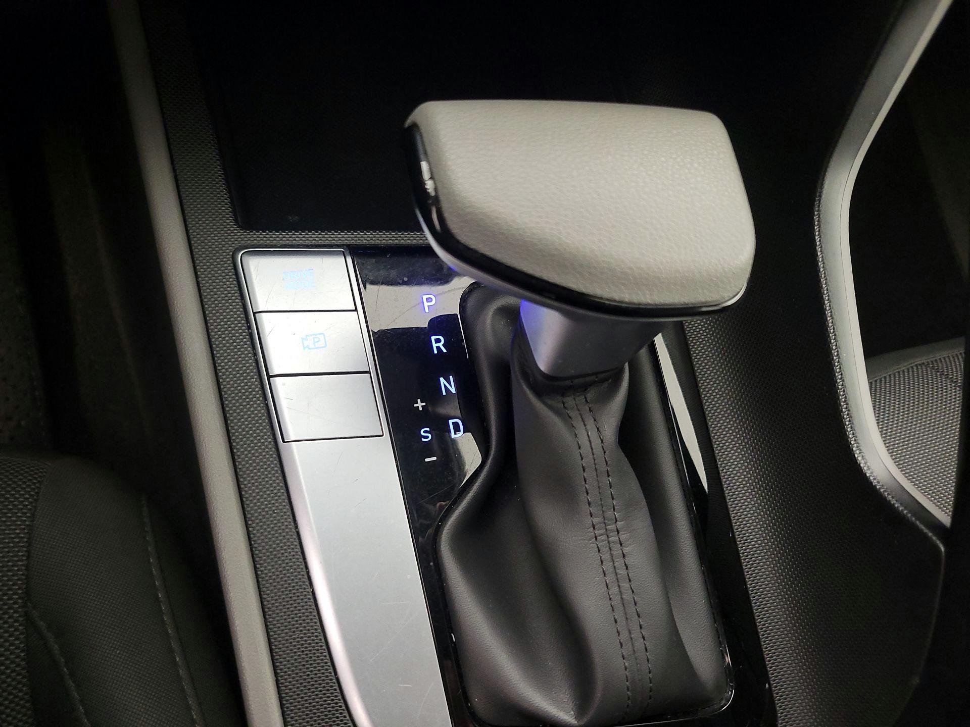 Thumbnail: 2024 Hyundai Elantra - 17