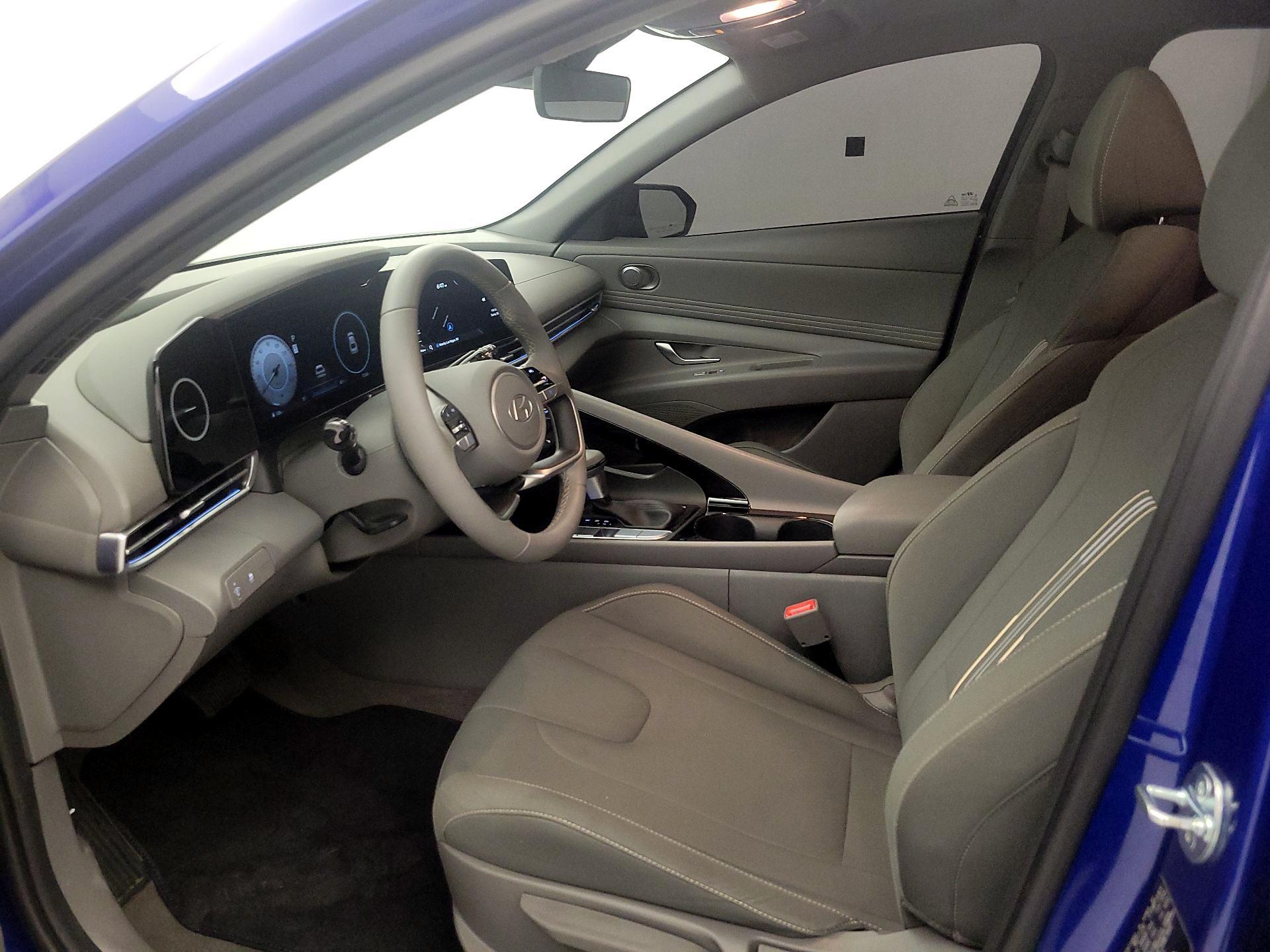 Thumbnail: 2025 Hyundai Elantra - 11