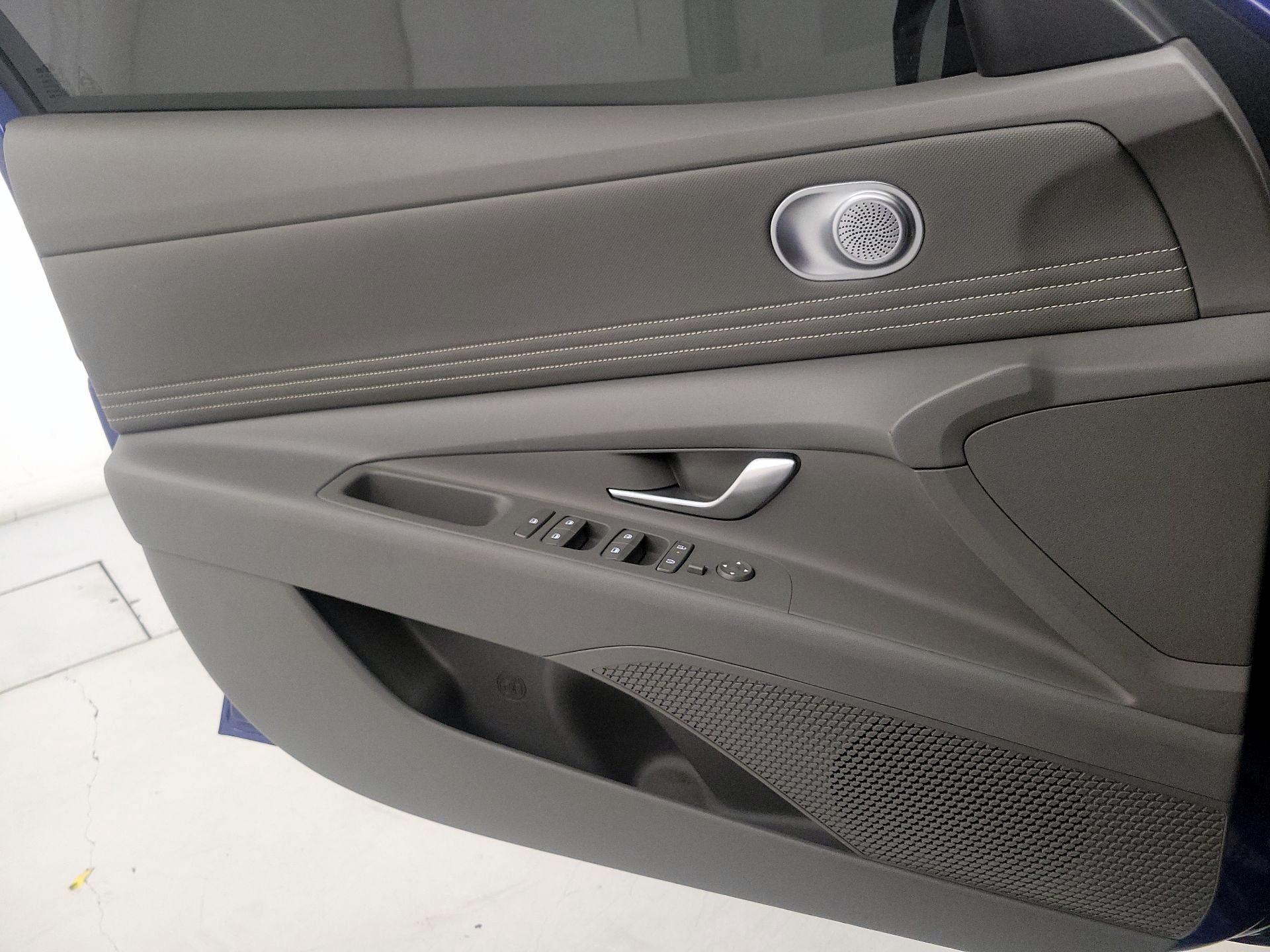 Thumbnail: 2025 Hyundai Elantra - 12