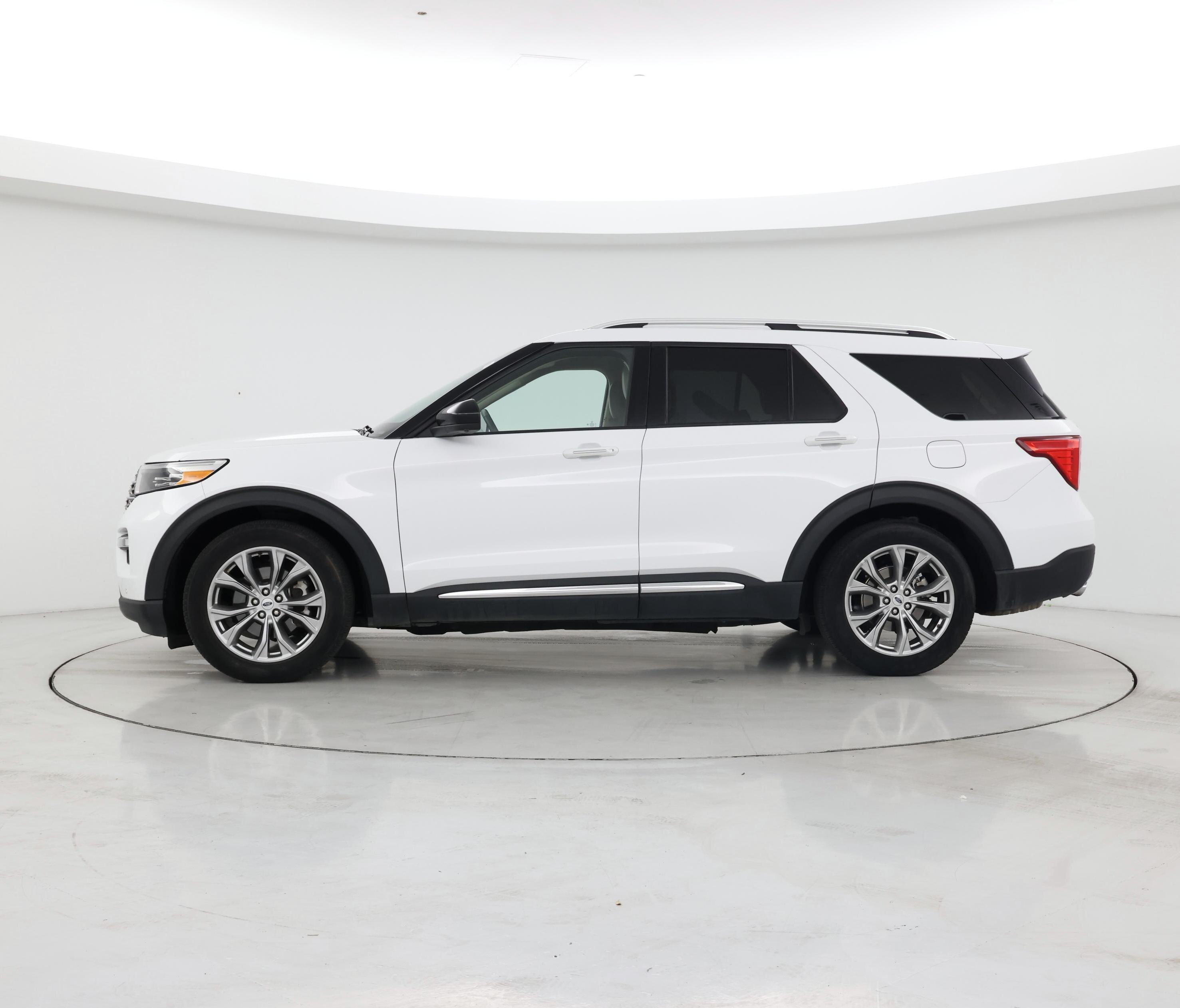 Thumbnail: 2023 Ford Explorer - 3