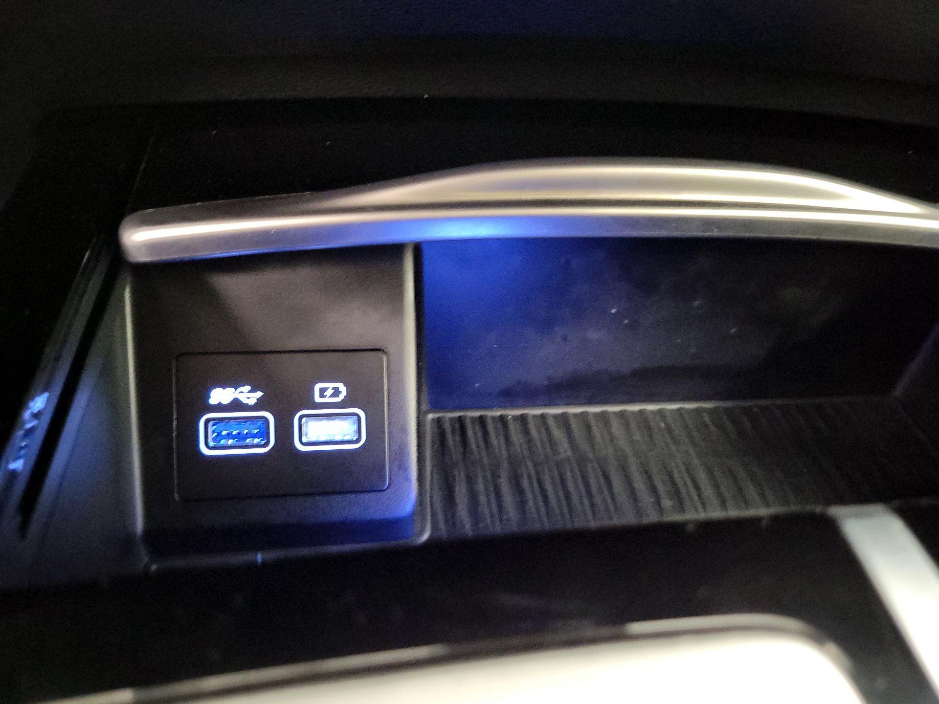 Thumbnail: 2023 Genesis G80 - 19