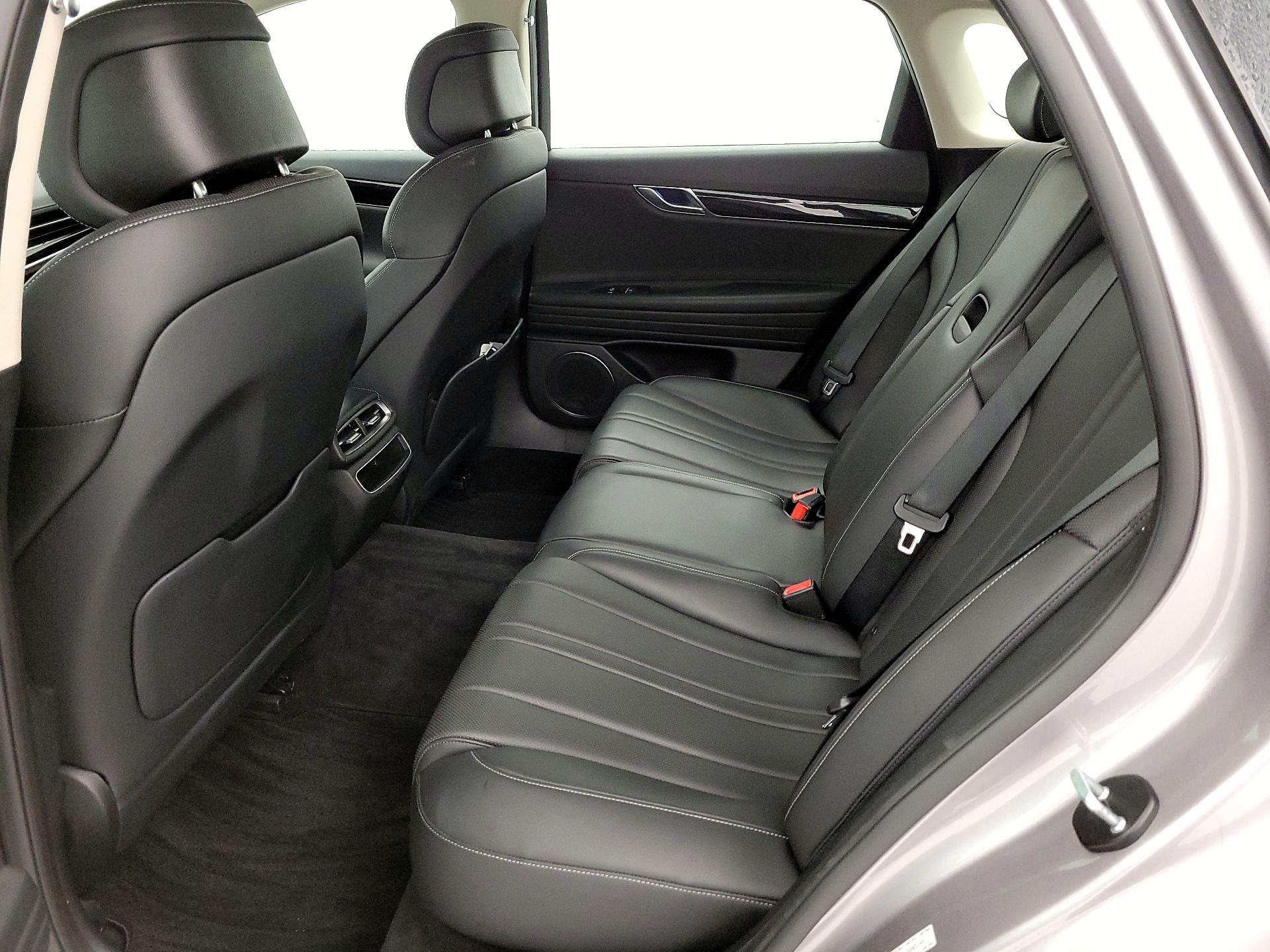 Thumbnail: 2023 Genesis G80 - 20