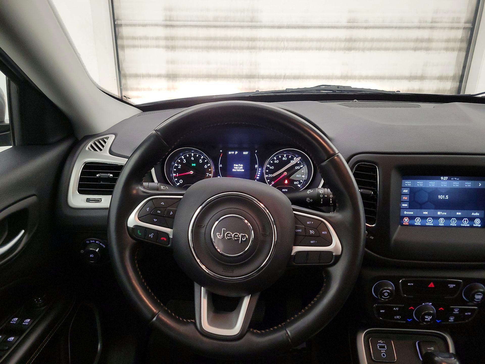 Thumbnail: 2020 Jeep Compass - 10