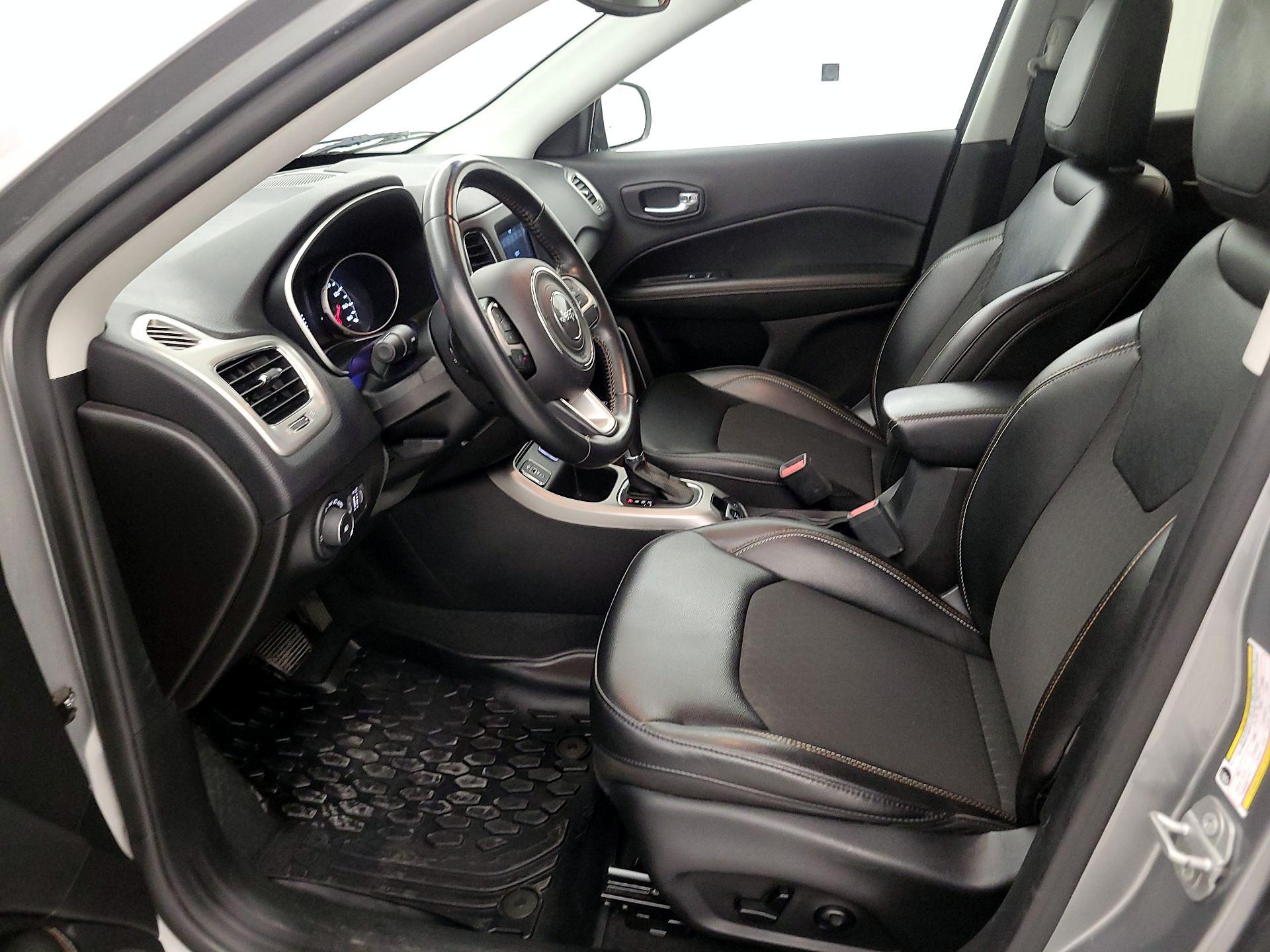 Thumbnail: 2020 Jeep Compass - 11