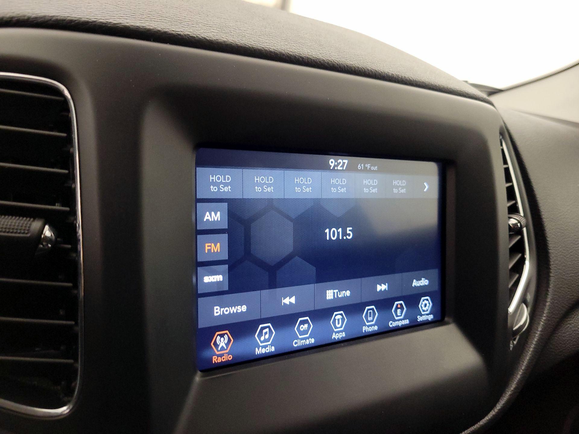 Thumbnail: 2020 Jeep Compass - 15