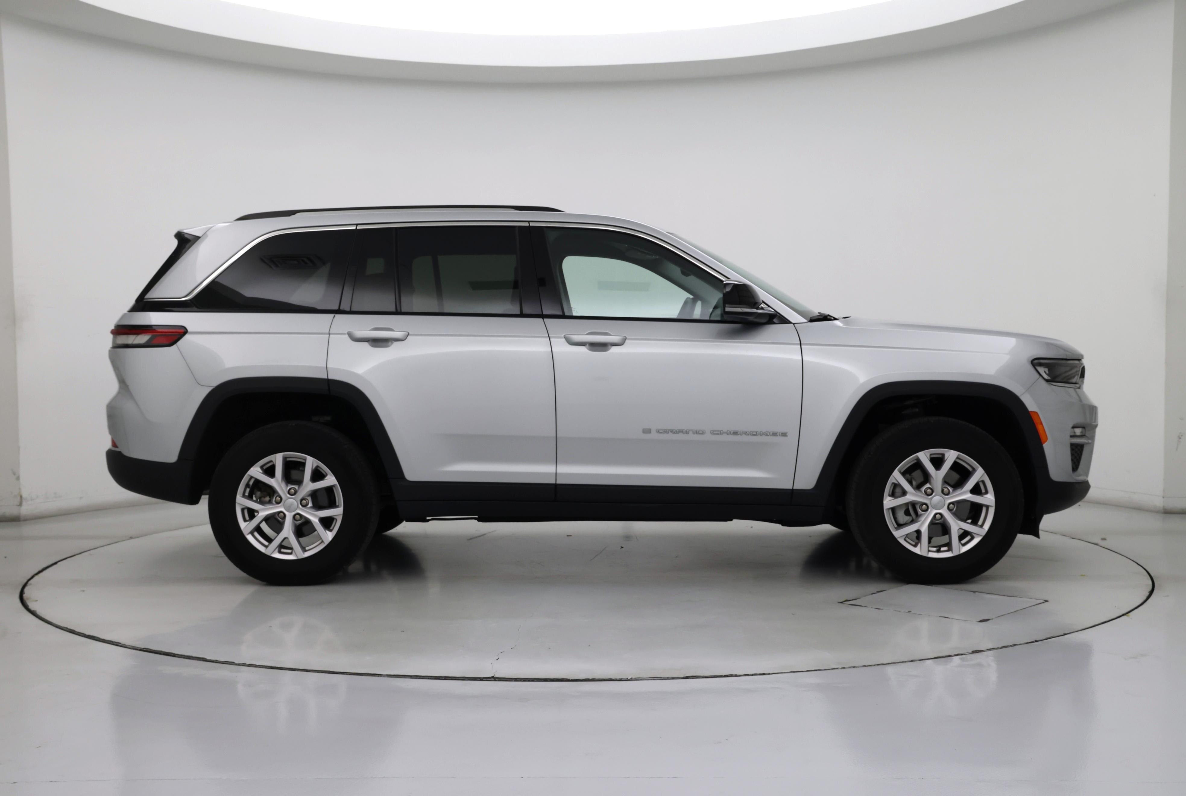 Thumbnail: 2022 Jeep Grand Cherokee - 7