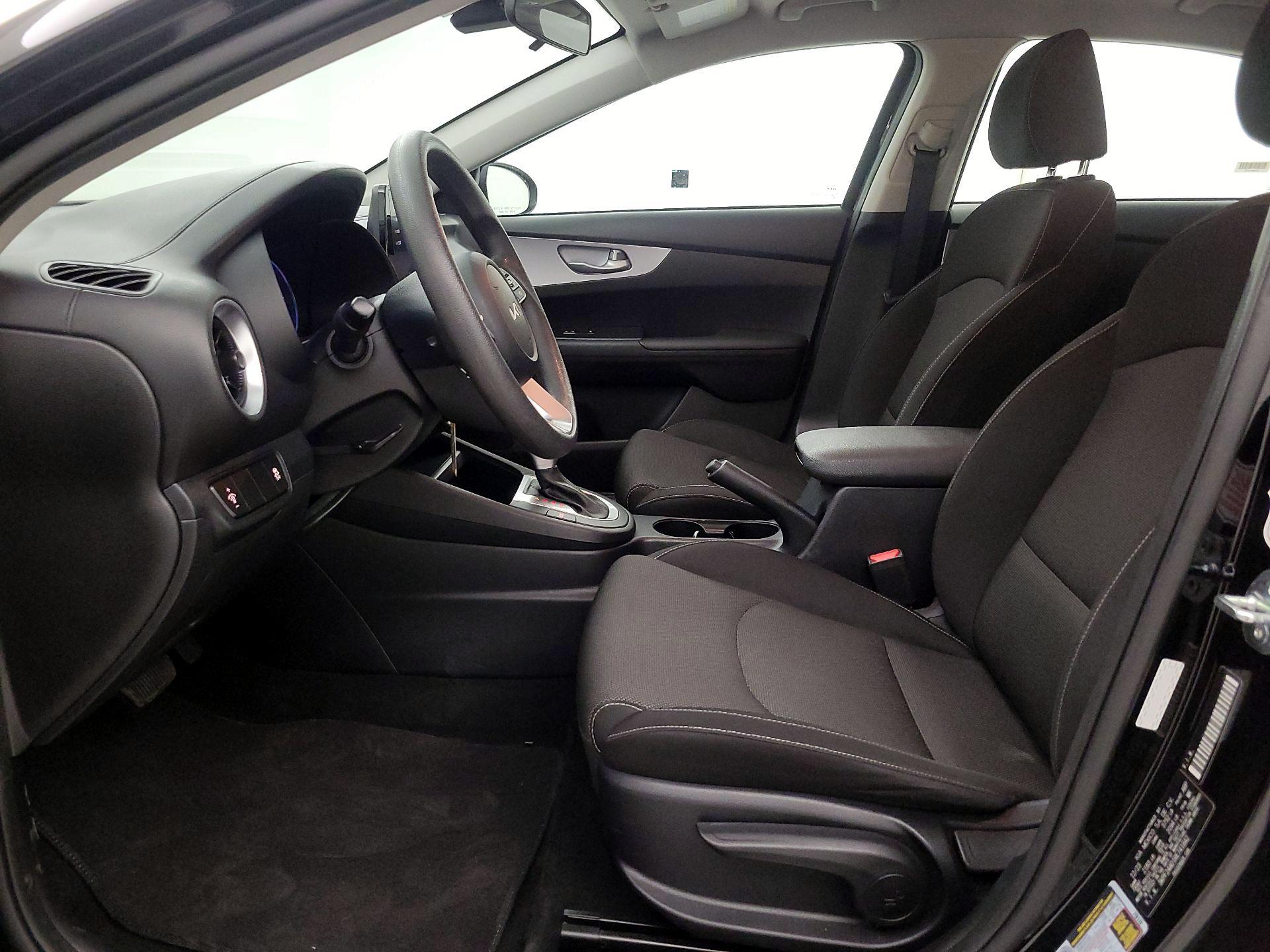 Thumbnail: 2024 Kia Forte - 11