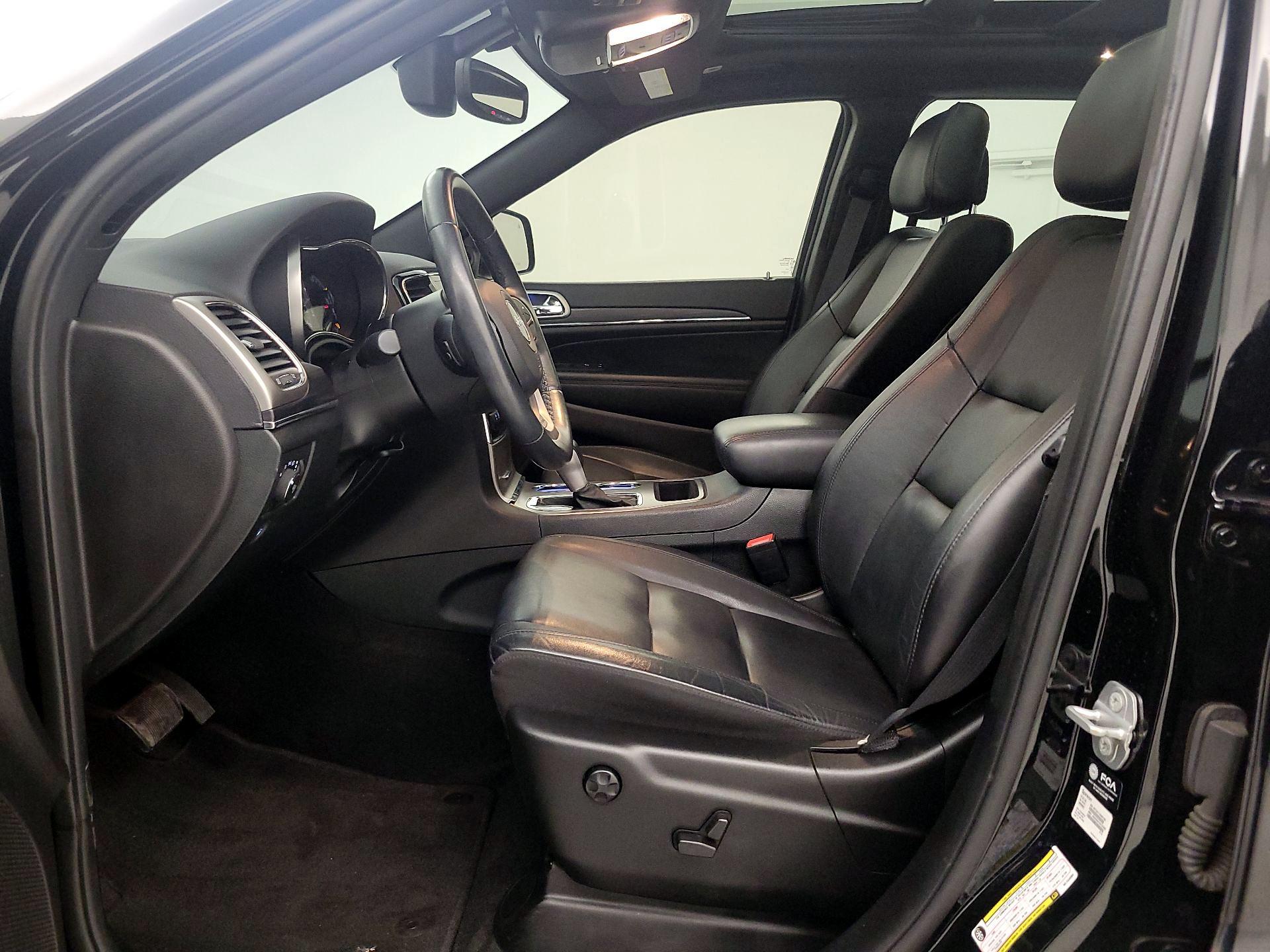 Thumbnail: 2022 Jeep Grand Cherokee - 11