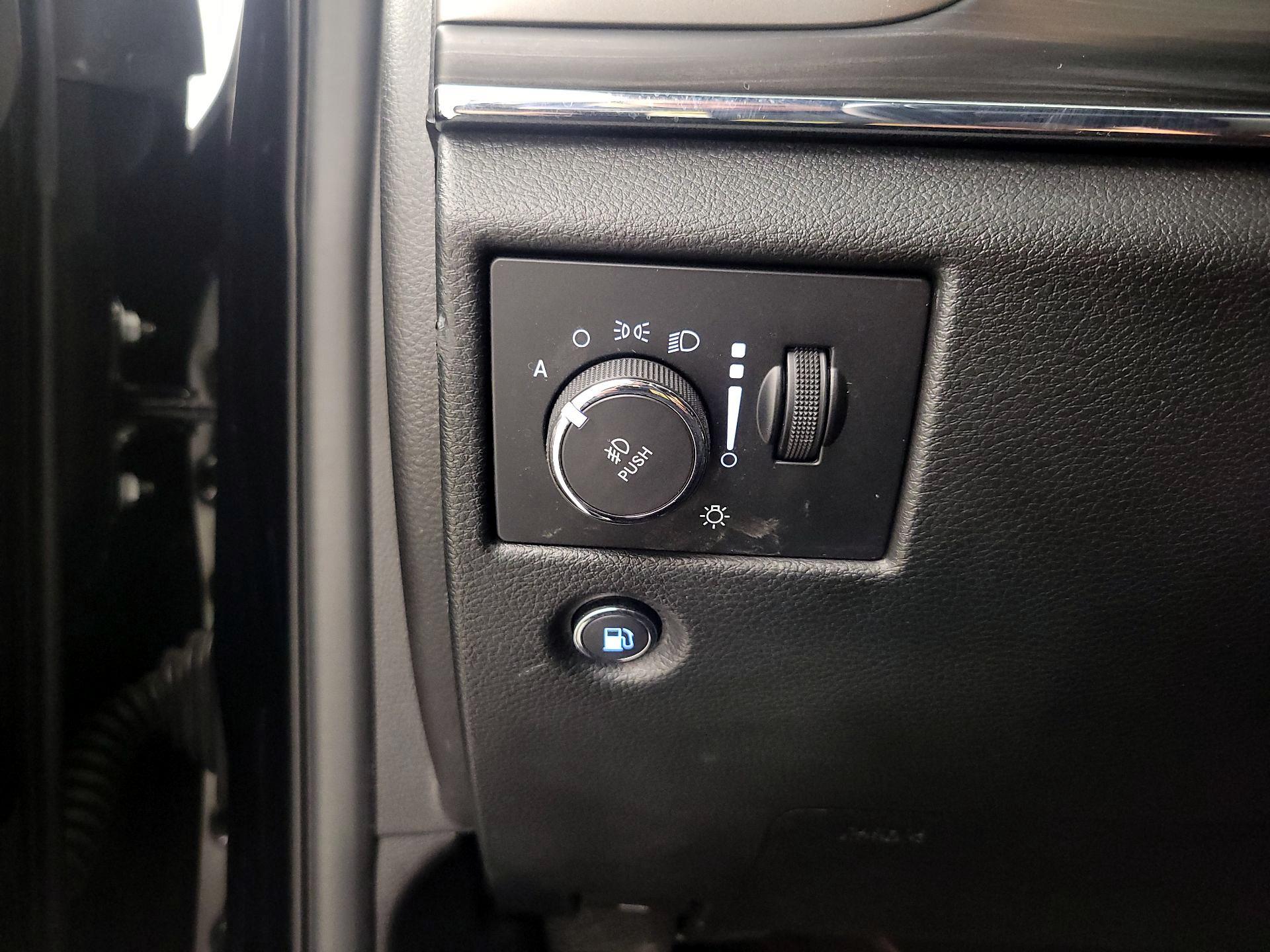 Thumbnail: 2022 Jeep Grand Cherokee - 13