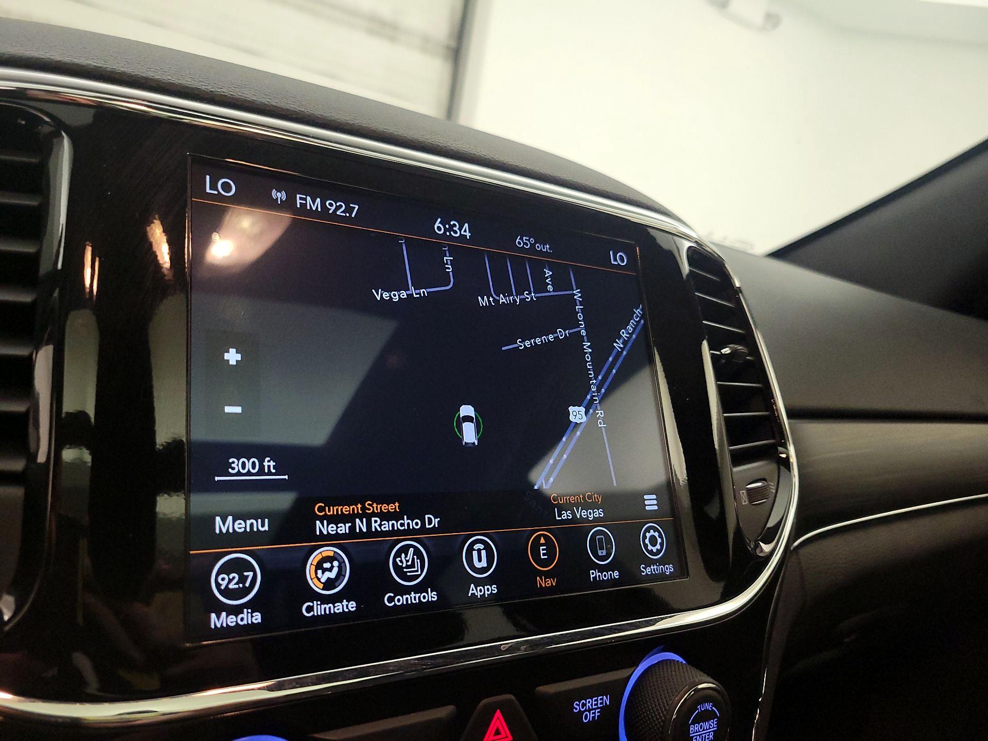 Thumbnail: 2022 Jeep Grand Cherokee - 14