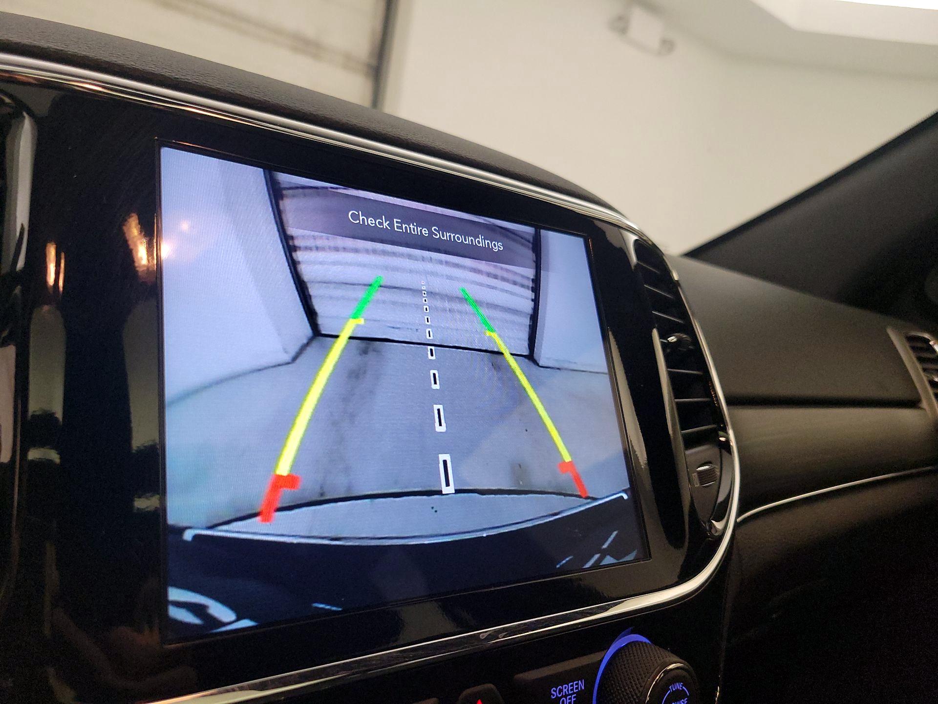 Thumbnail: 2022 Jeep Grand Cherokee - 15