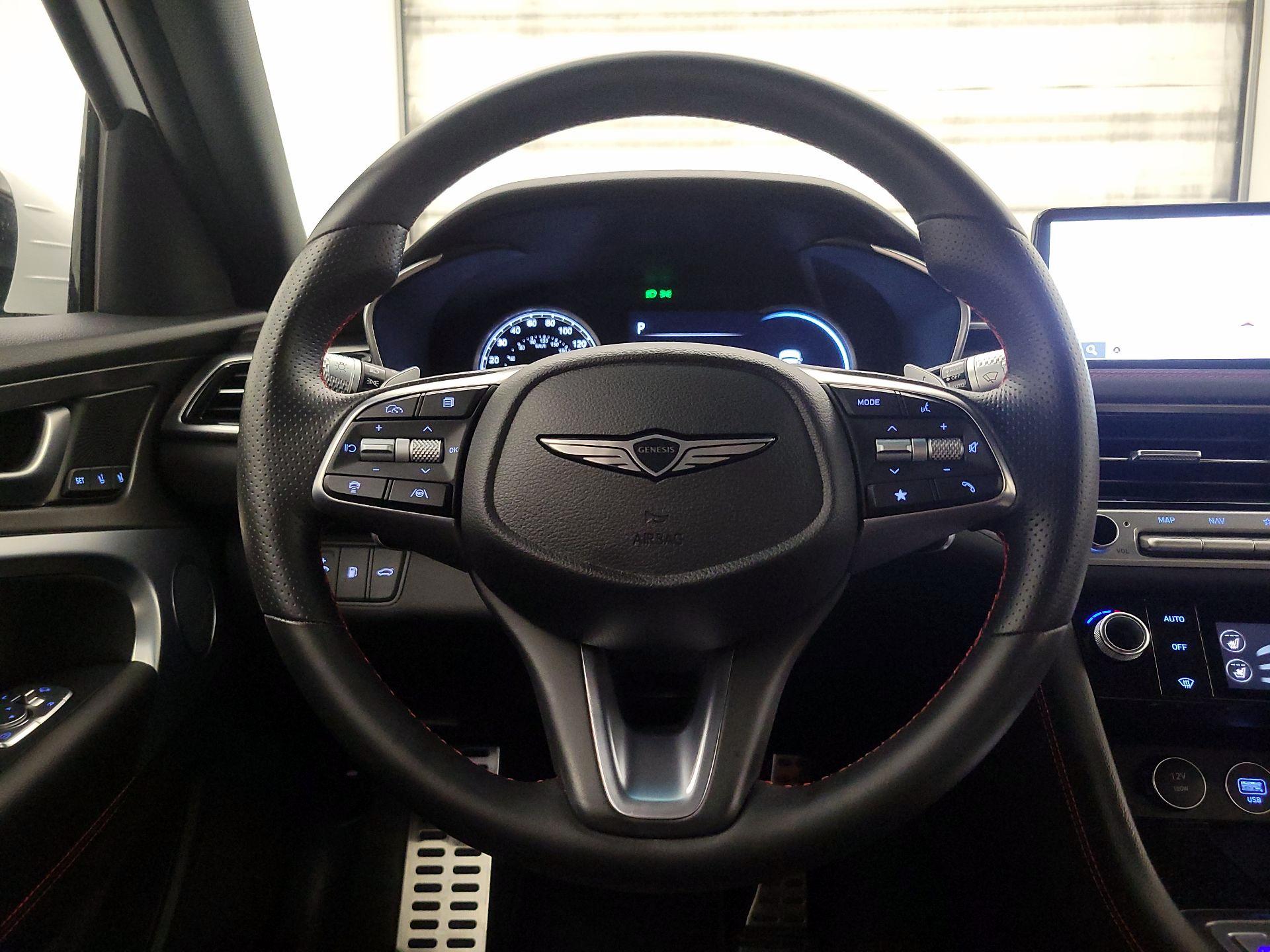 Thumbnail: 2024 Genesis G70 - 10