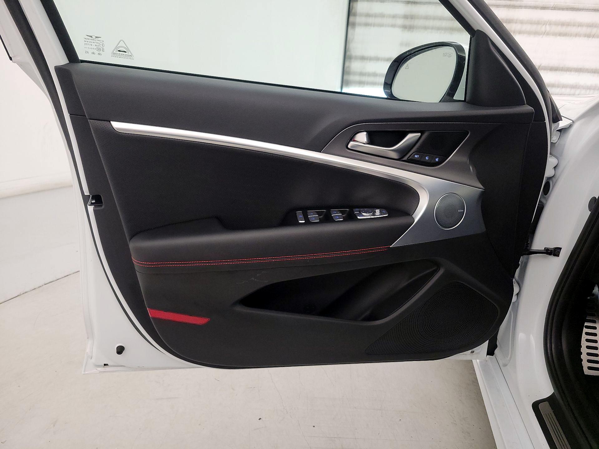 Thumbnail: 2024 Genesis G70 - 12