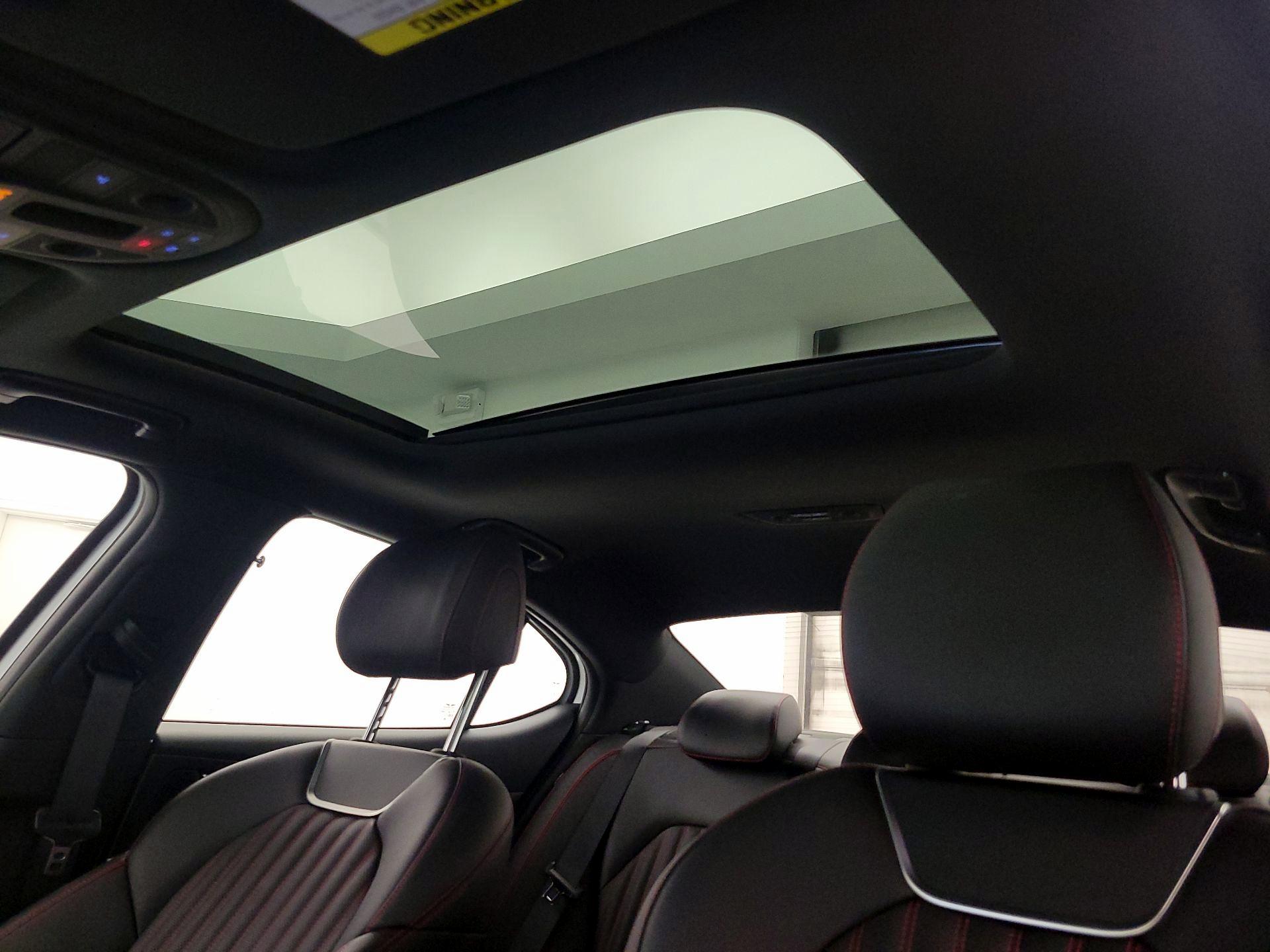 Thumbnail: 2024 Genesis G70 - 20