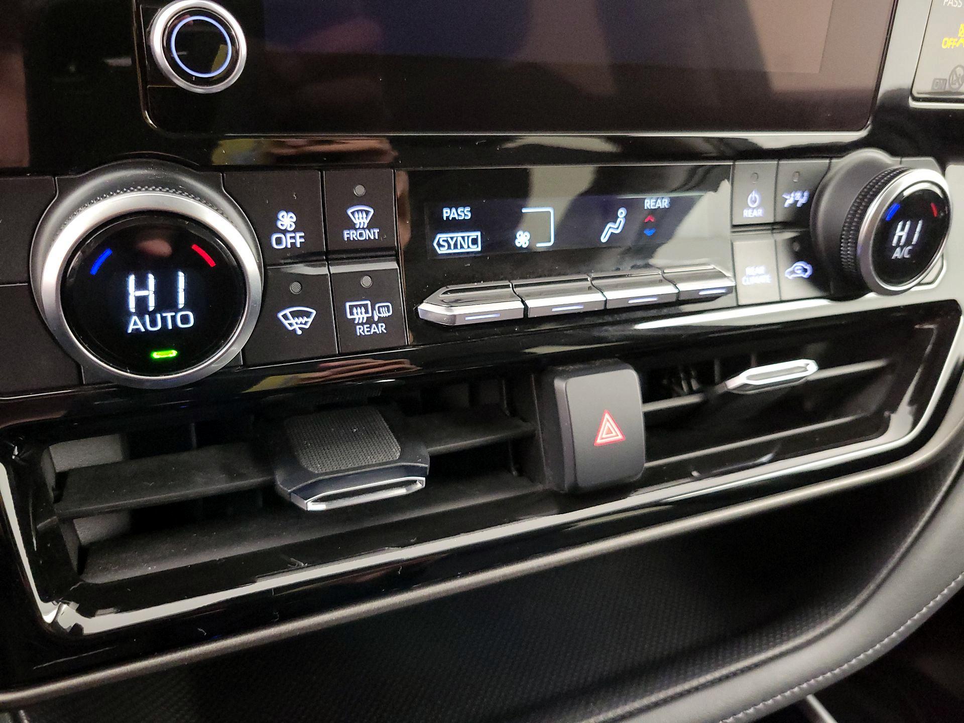 Thumbnail: 2023 Toyota Highlander - 16