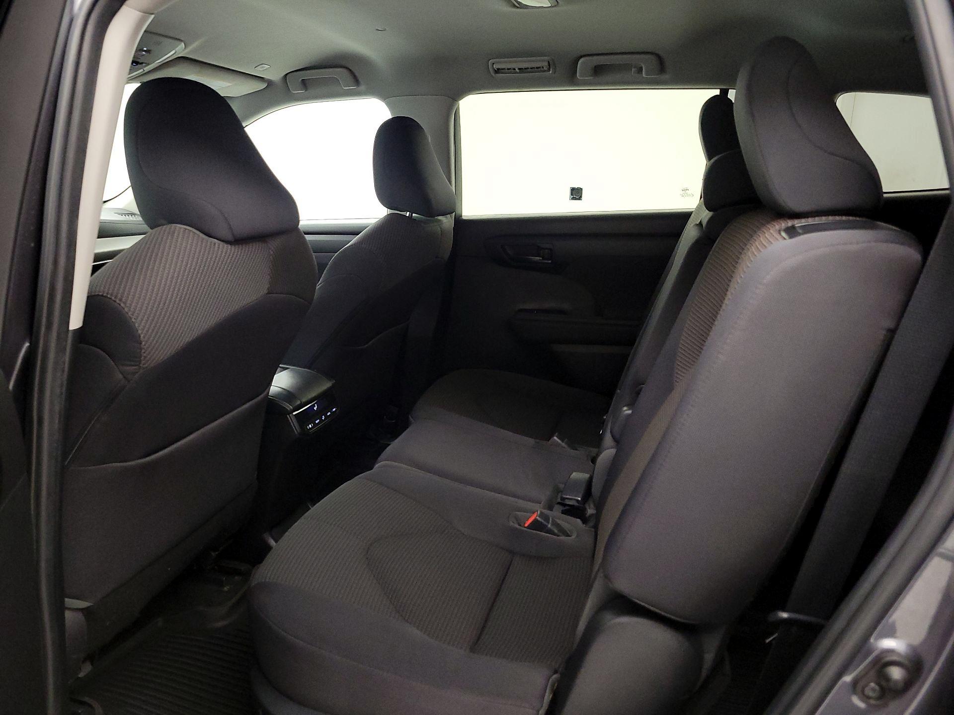 Thumbnail: 2023 Toyota Highlander - 19